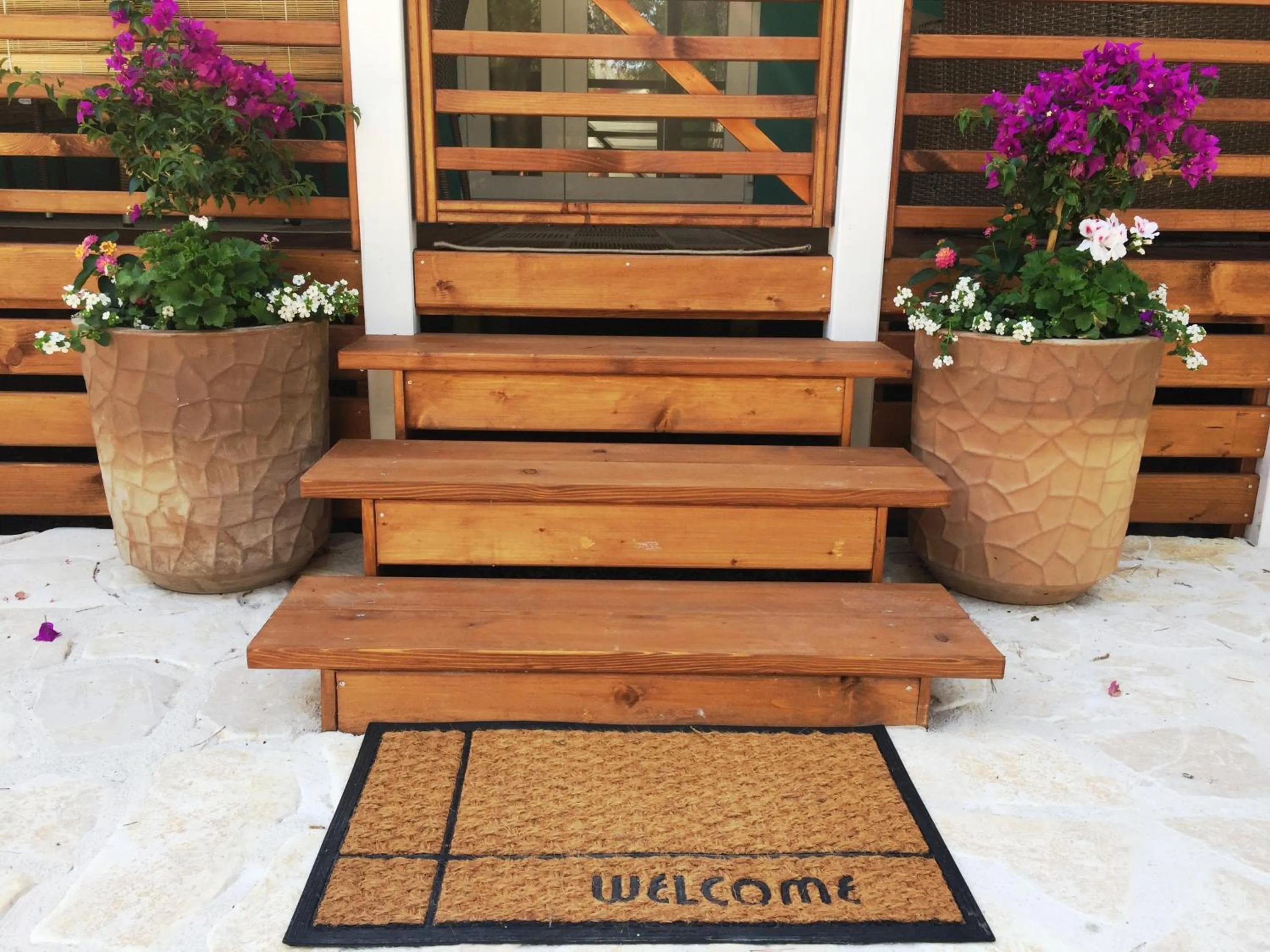 Decorative detail in Sunny Home Soline