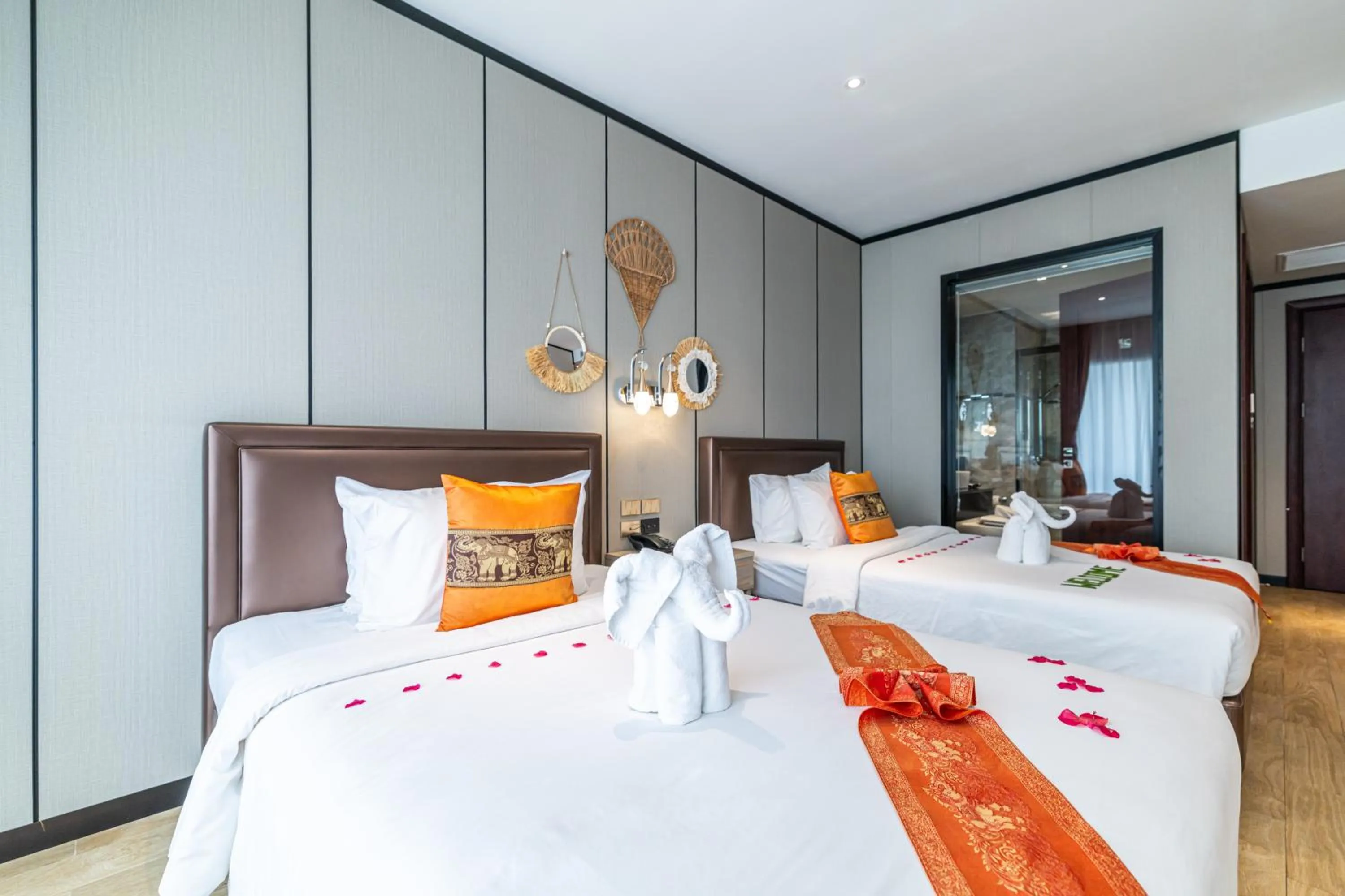 Bed in BJ & Radisson Sea View Hotel