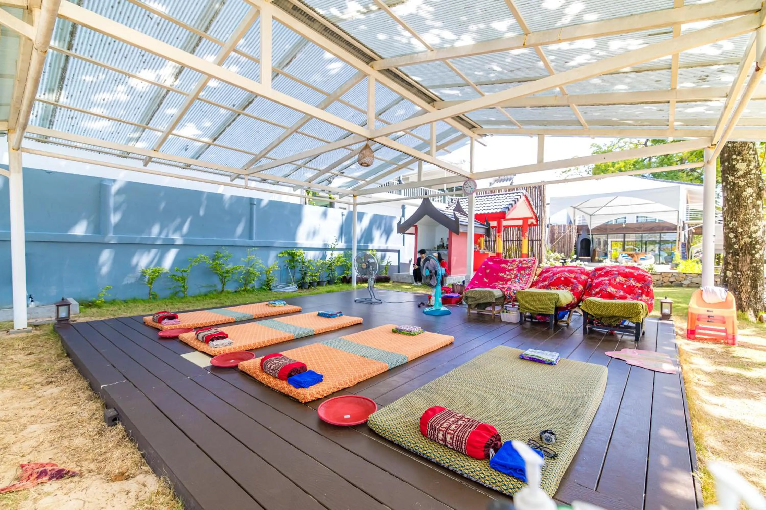 Day in BJ & Radisson Sea View Hotel