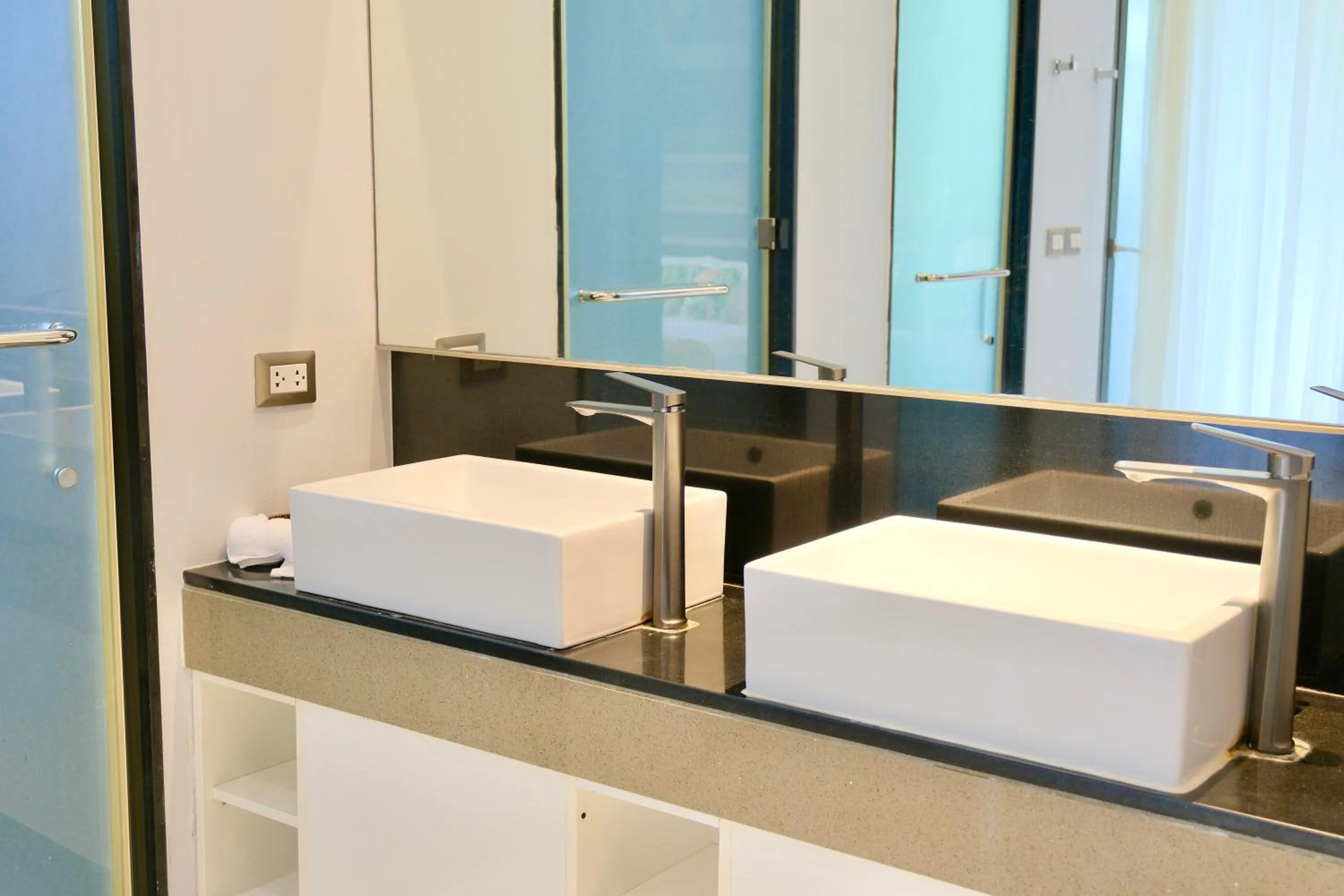 Toilet in Phuket Moonlit Bay Seaview Resort & Spa