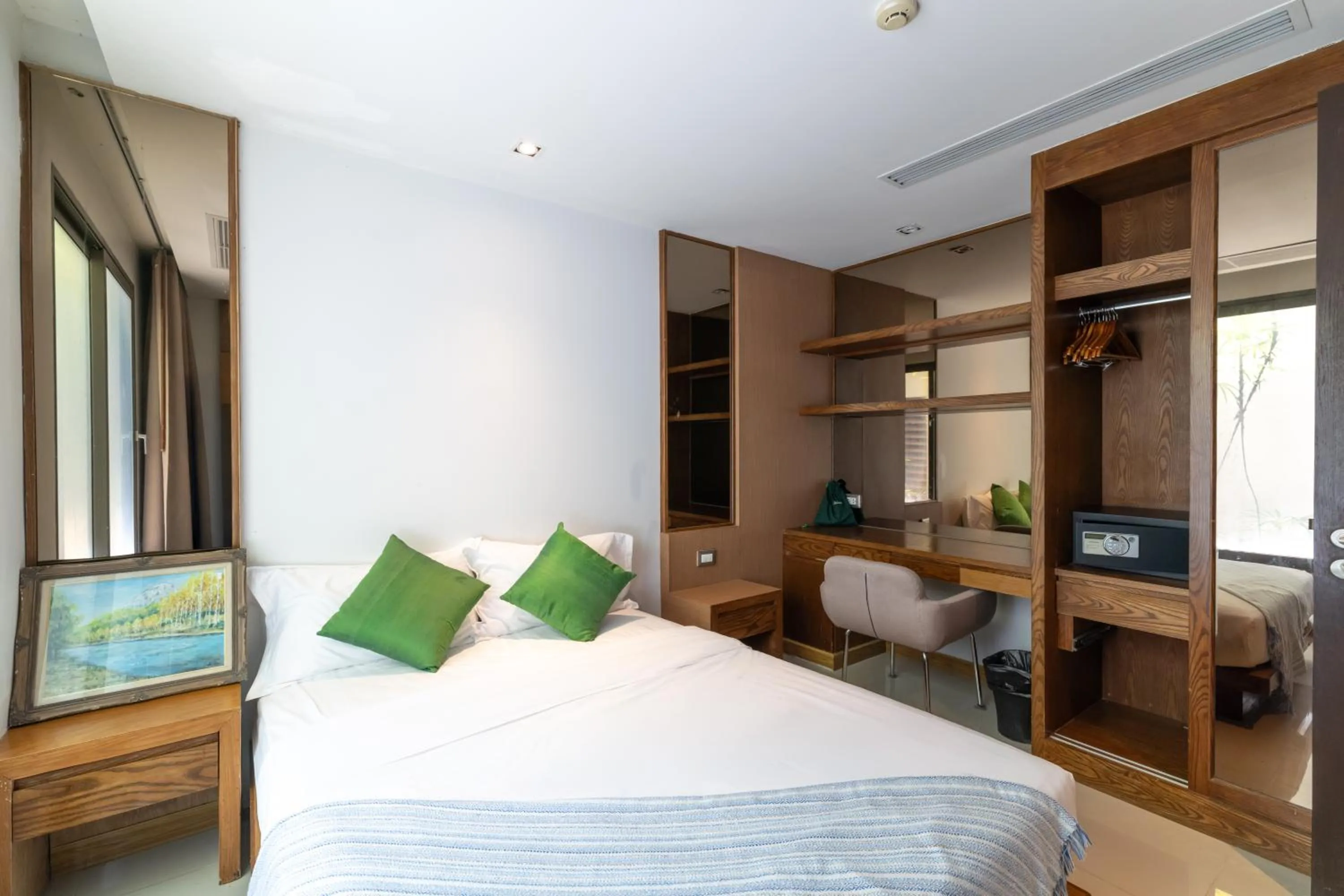 Bed in Phuket Moonlit Bay Seaview Resort & Spa