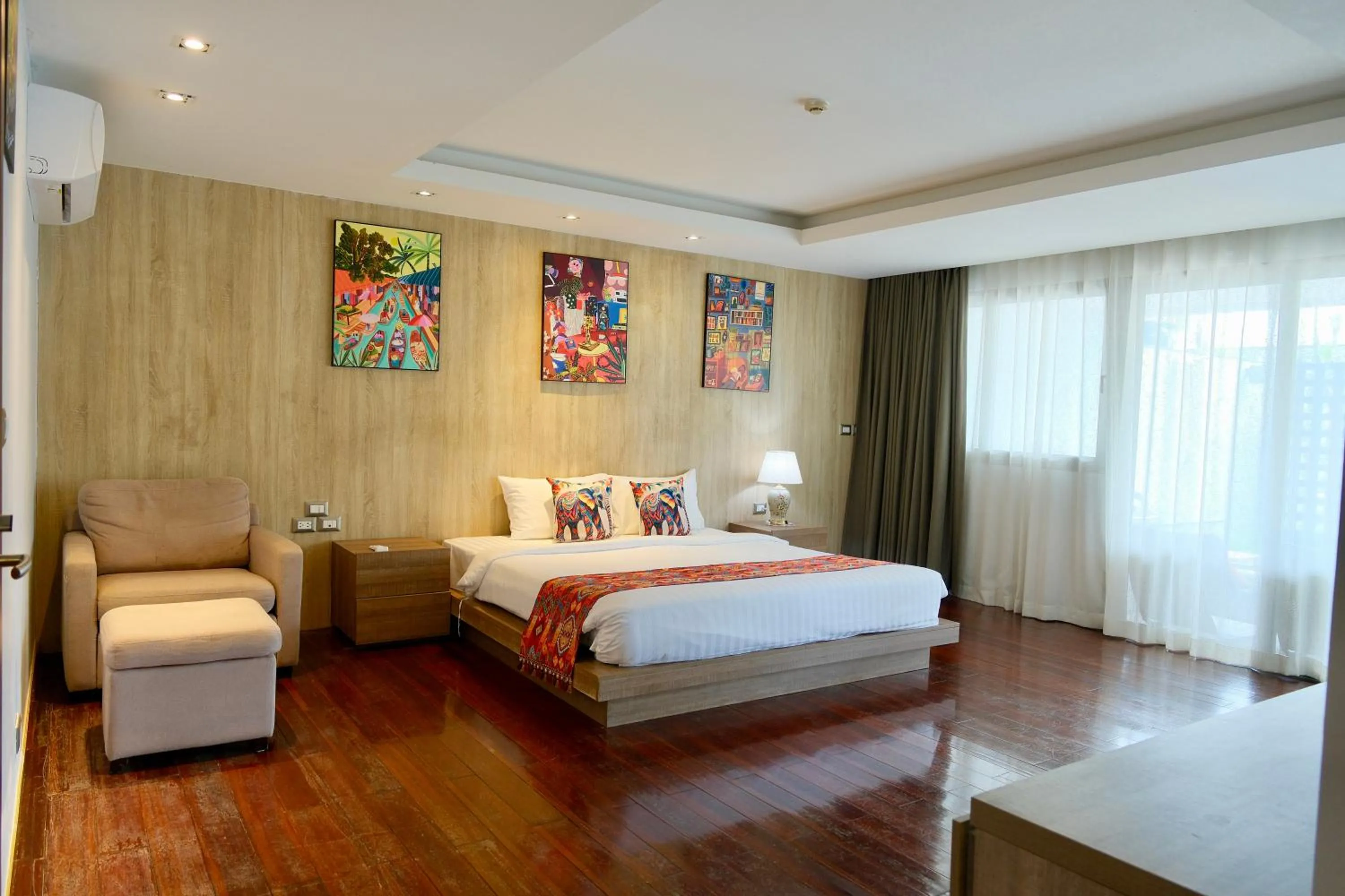 Bed in Phuket Moonlit Bay Seaview Resort & Spa