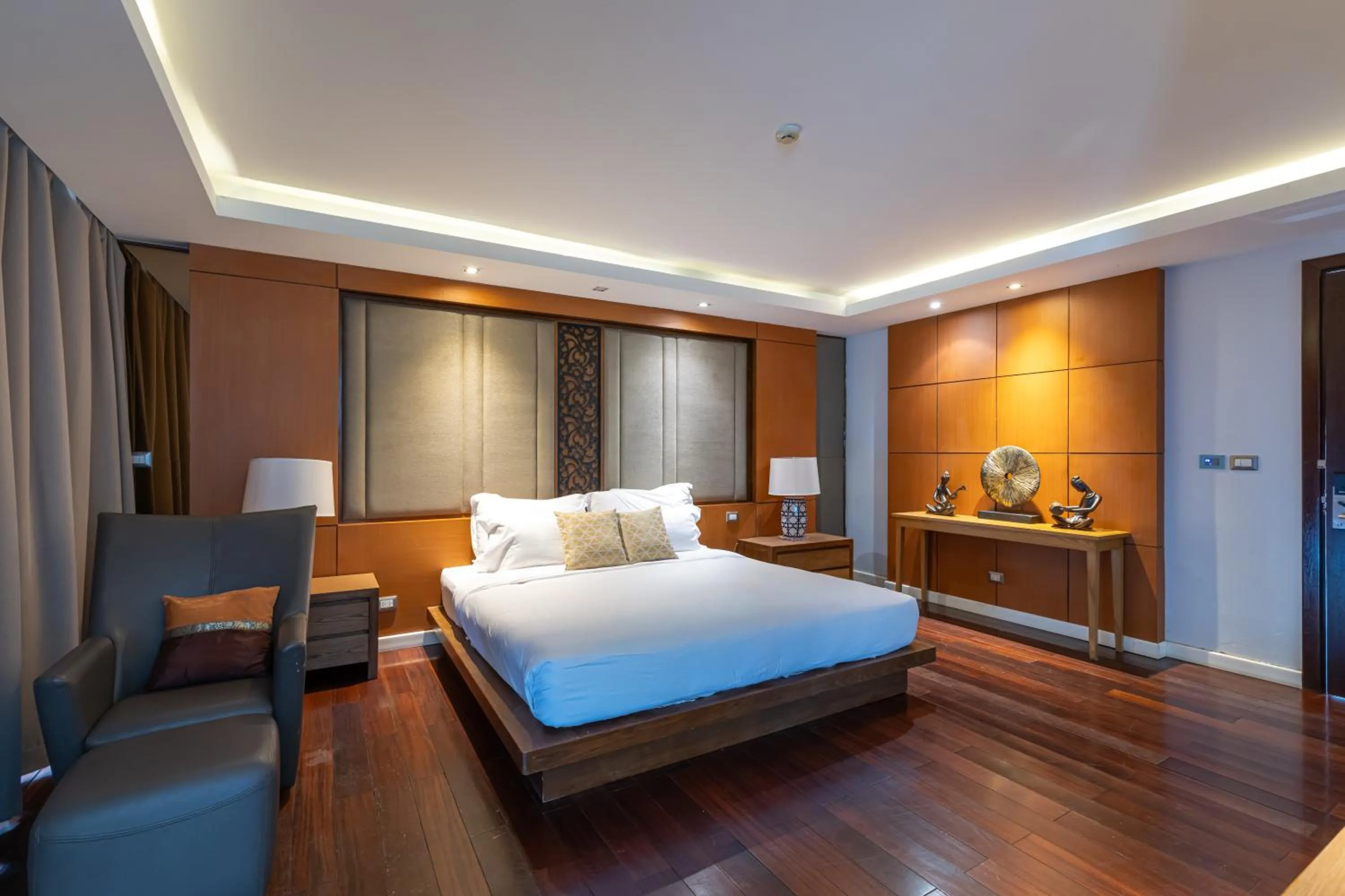 Bed in Phuket Moonlit Bay Seaview Resort & Spa