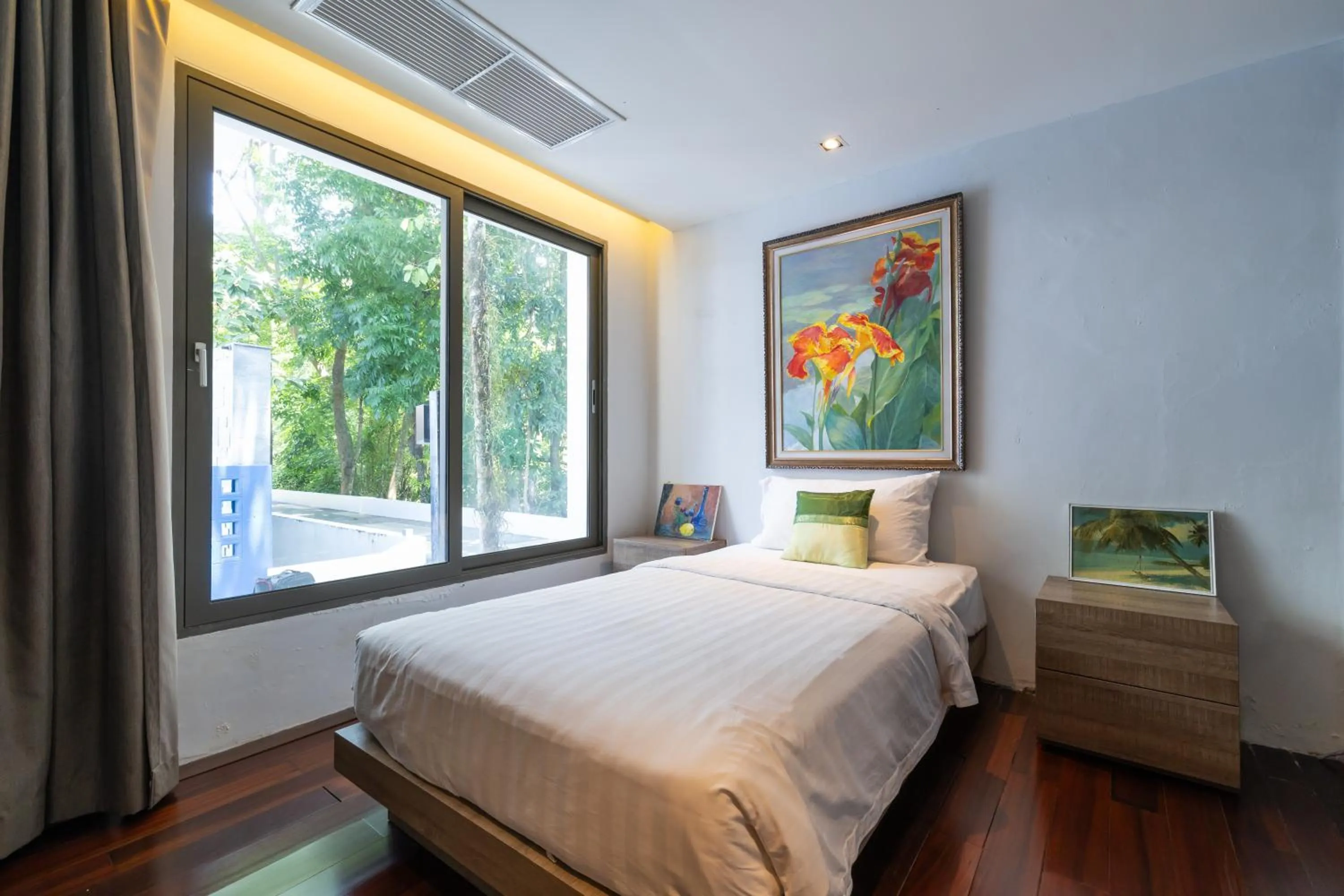 Bed in Phuket Moonlit Bay Seaview Resort & Spa