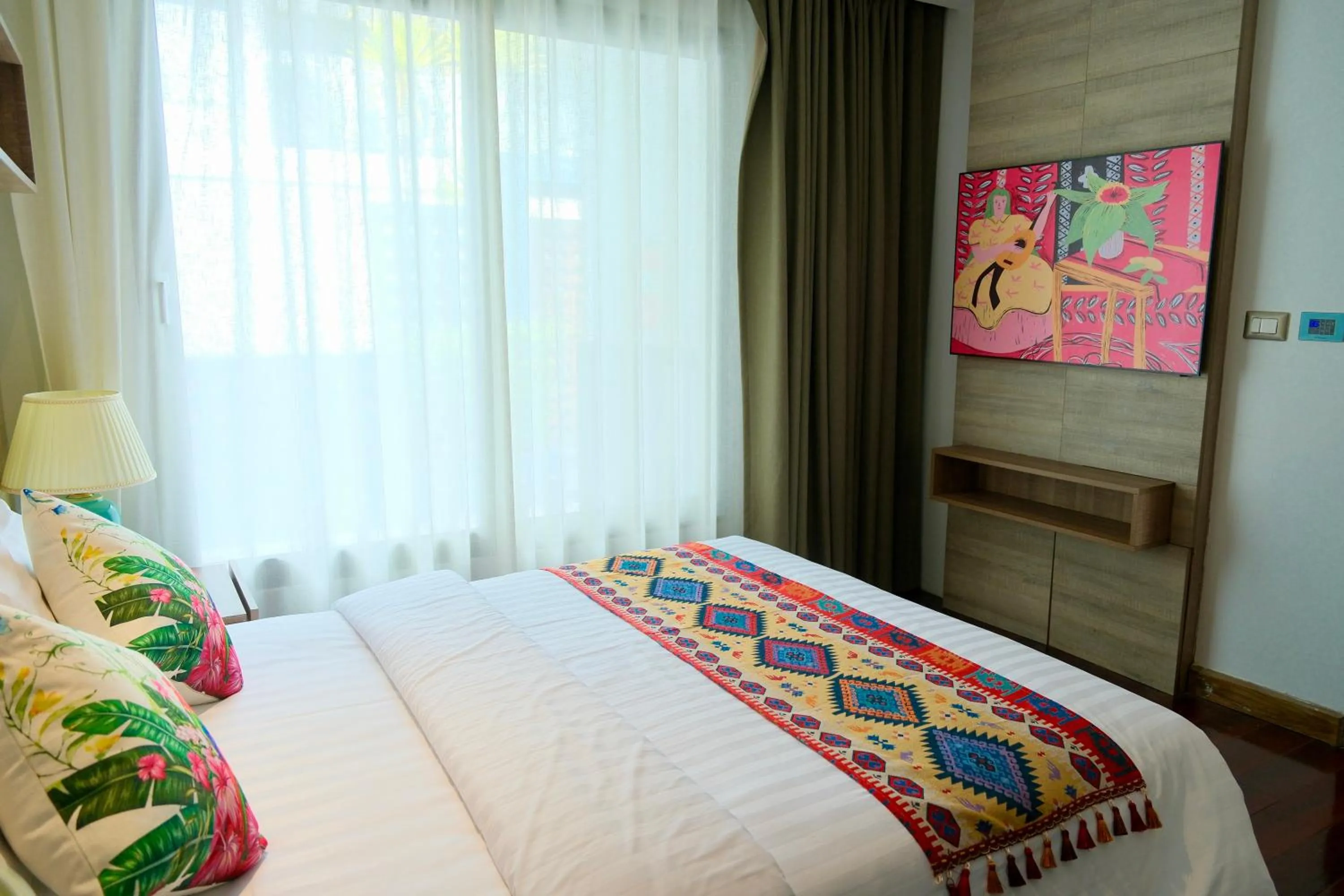 Bed in Phuket Moonlit Bay Seaview Resort & Spa