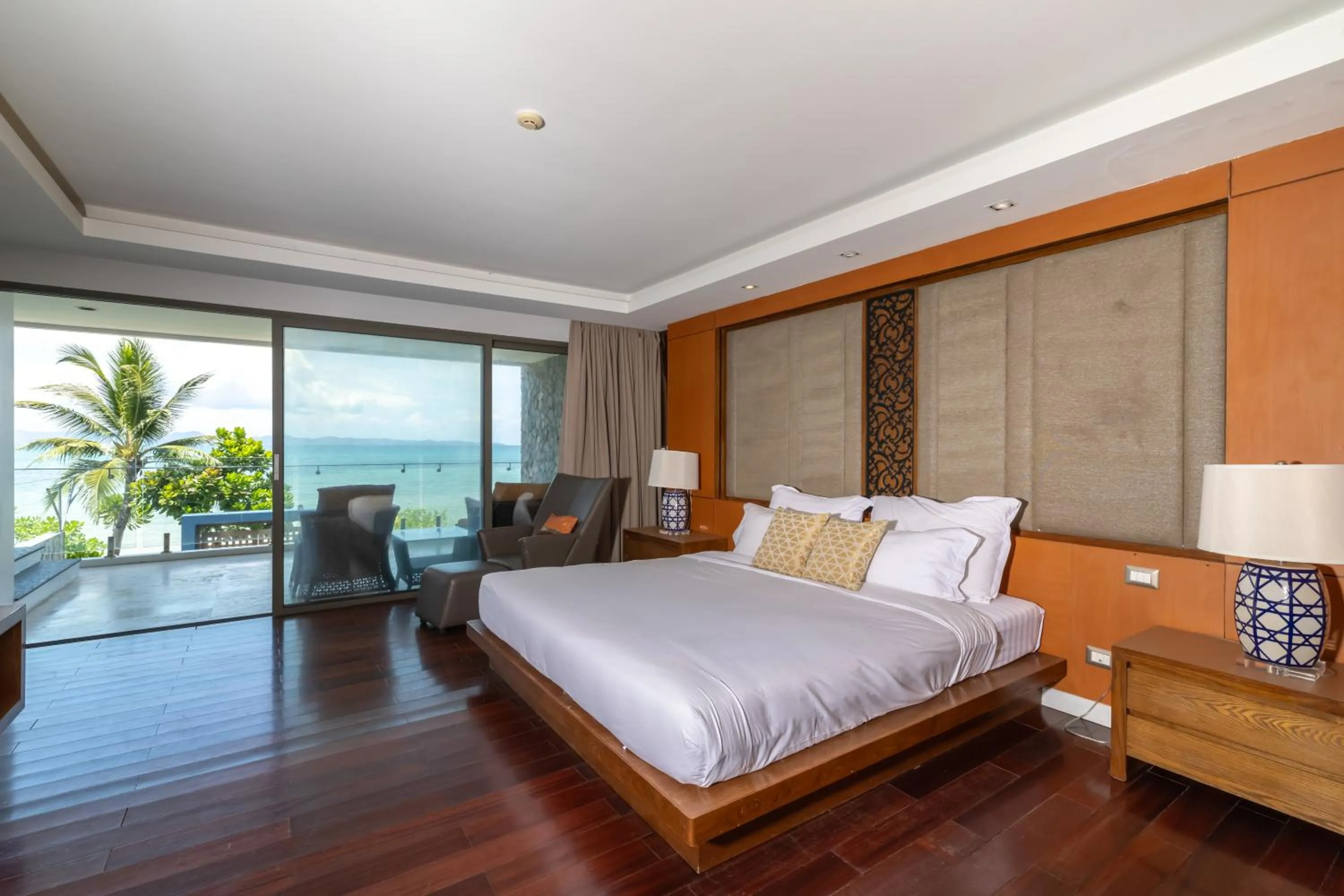 Bed in Phuket Moonlit Bay Seaview Resort & Spa