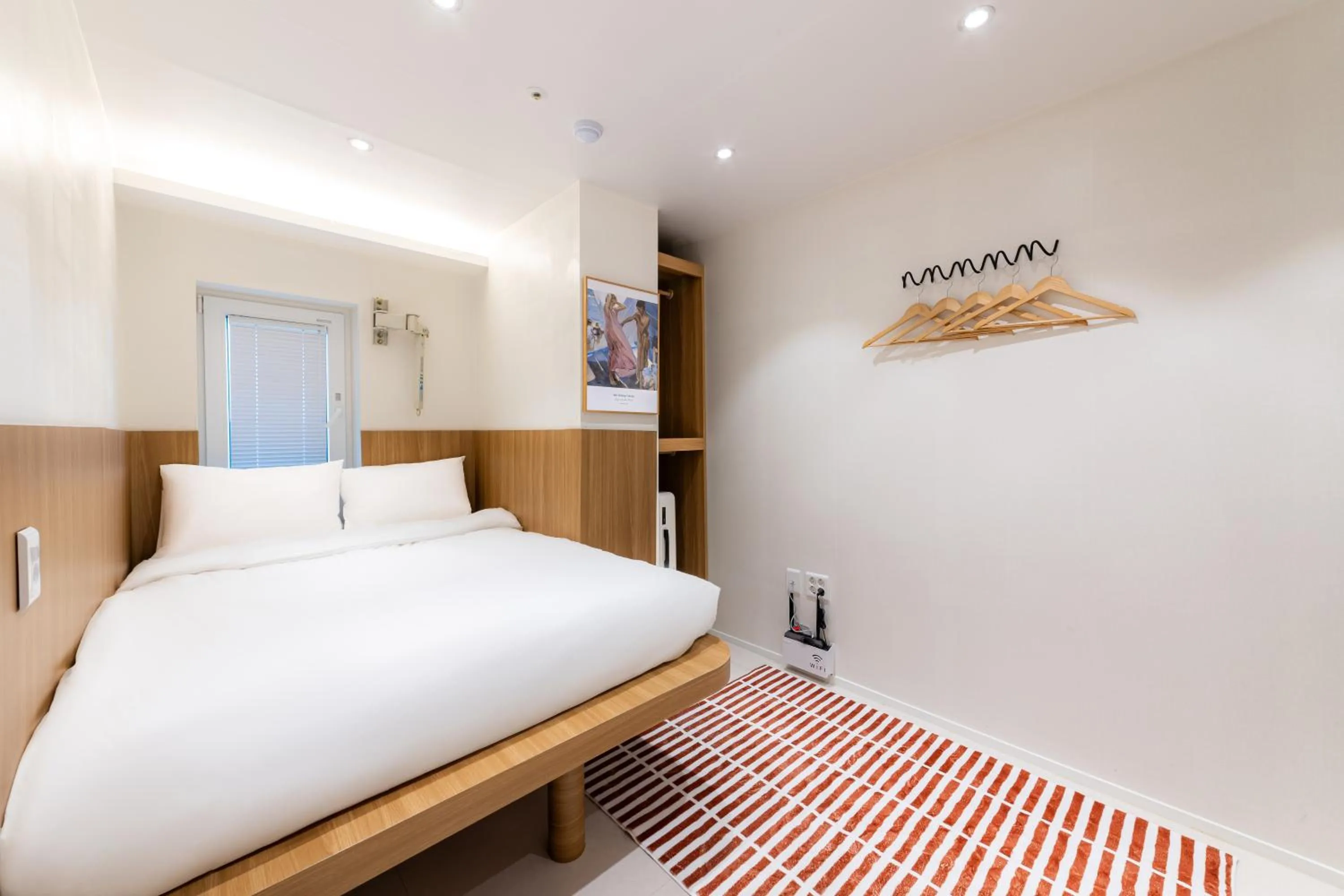 Bedroom, Bed in Slowon Hongdae