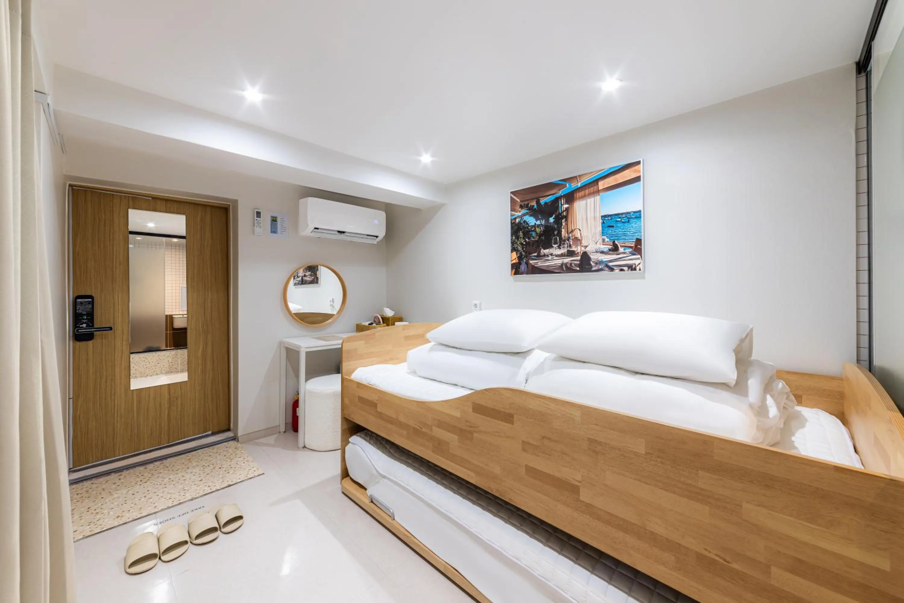 Bed in Slowon Hongdae