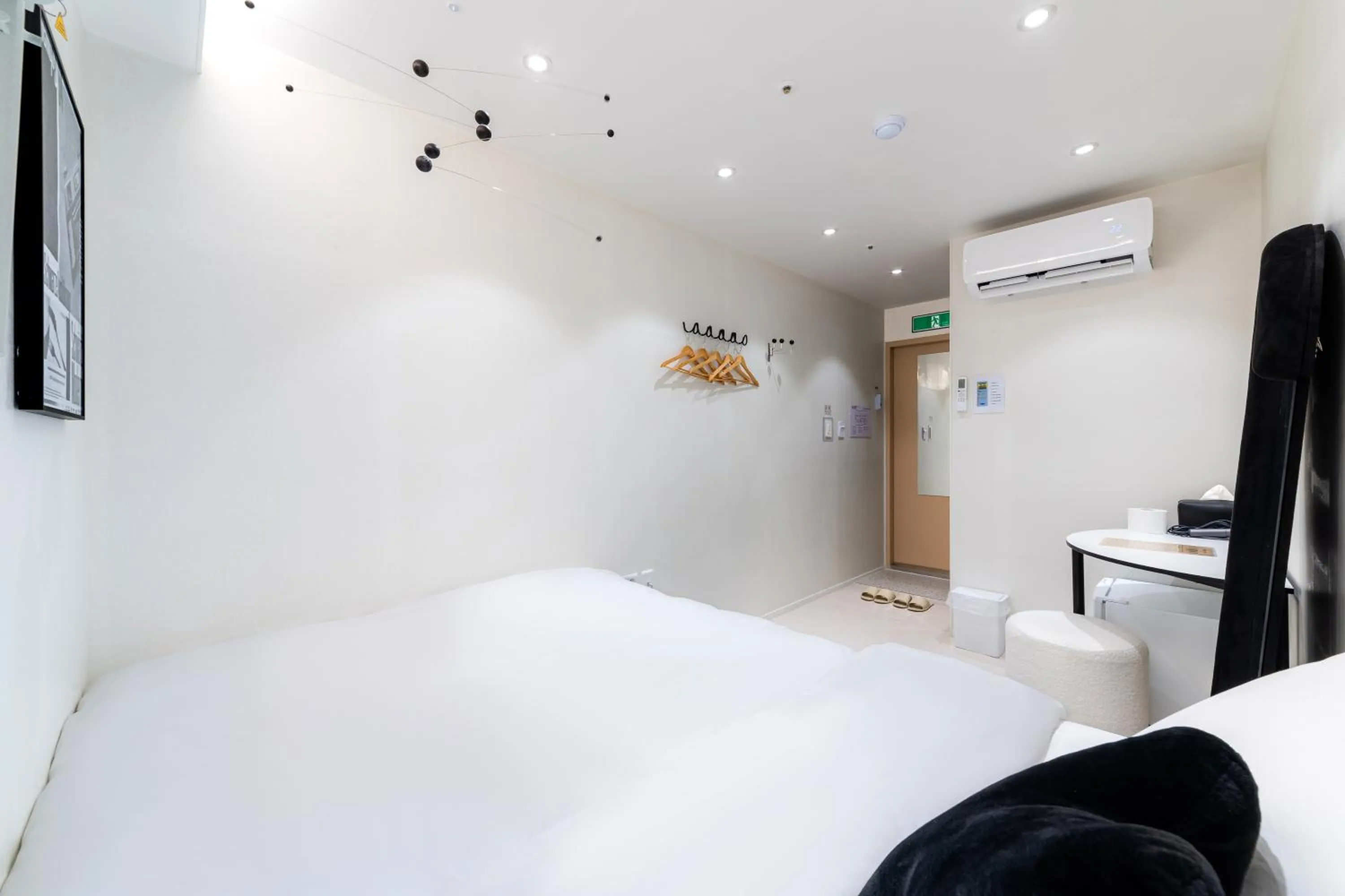 Bed in Slowon Hongdae