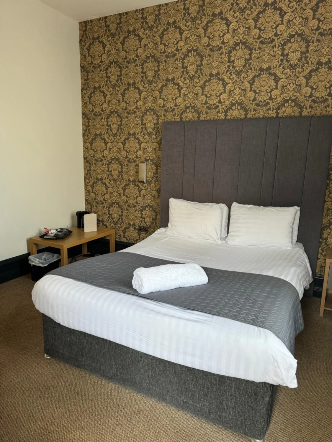 Bedroom, Bed in The Station Hotel