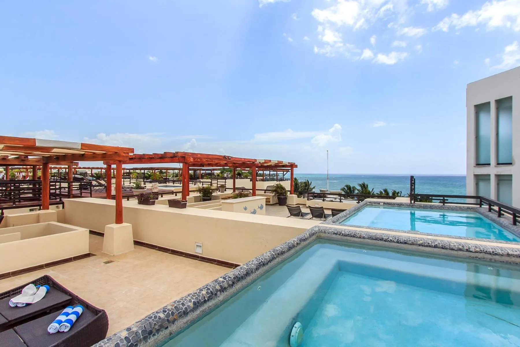 Patio in Aldea Thai by Stella Rentals