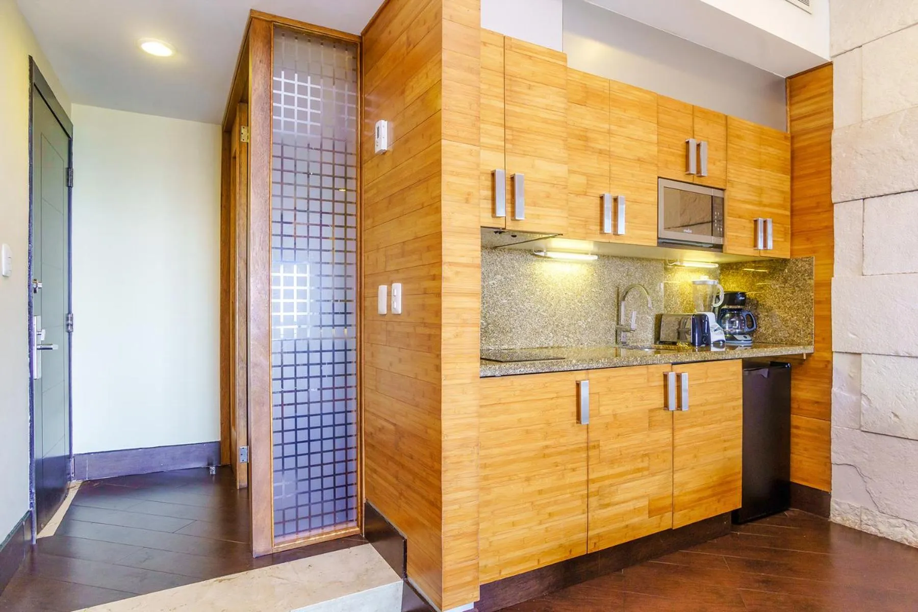 Kitchen or kitchenette in Aldea Thai by Stella Rentals