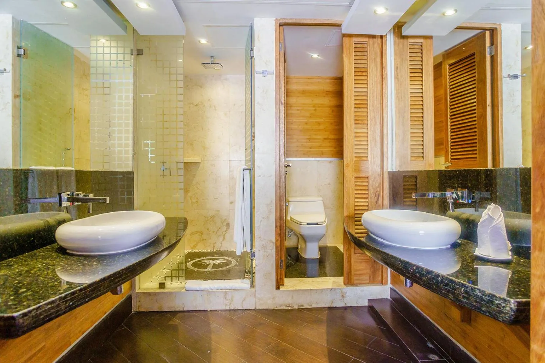 Bathroom in Aldea Thai by Stella Rentals