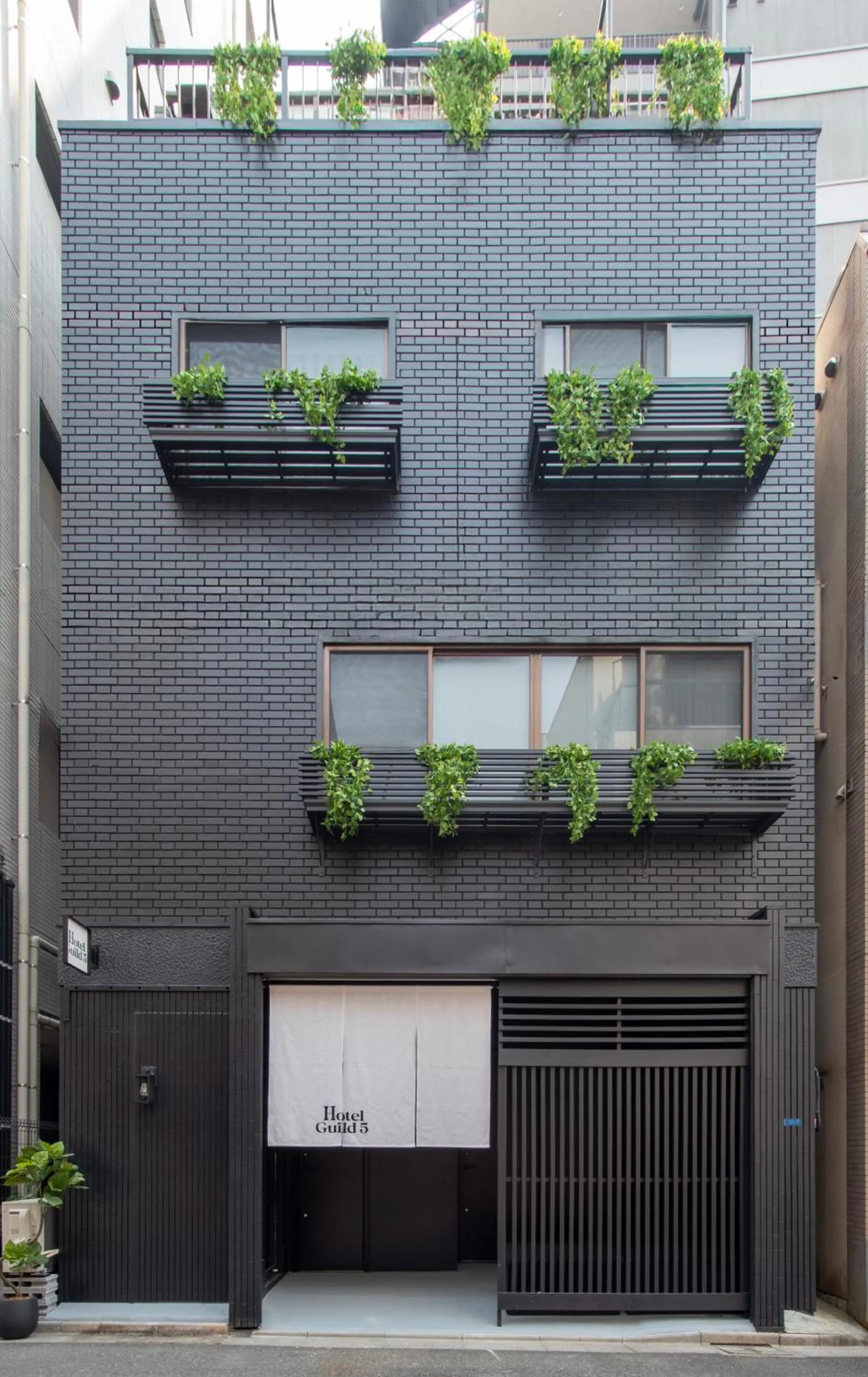 Property building in Hotel Guild 5