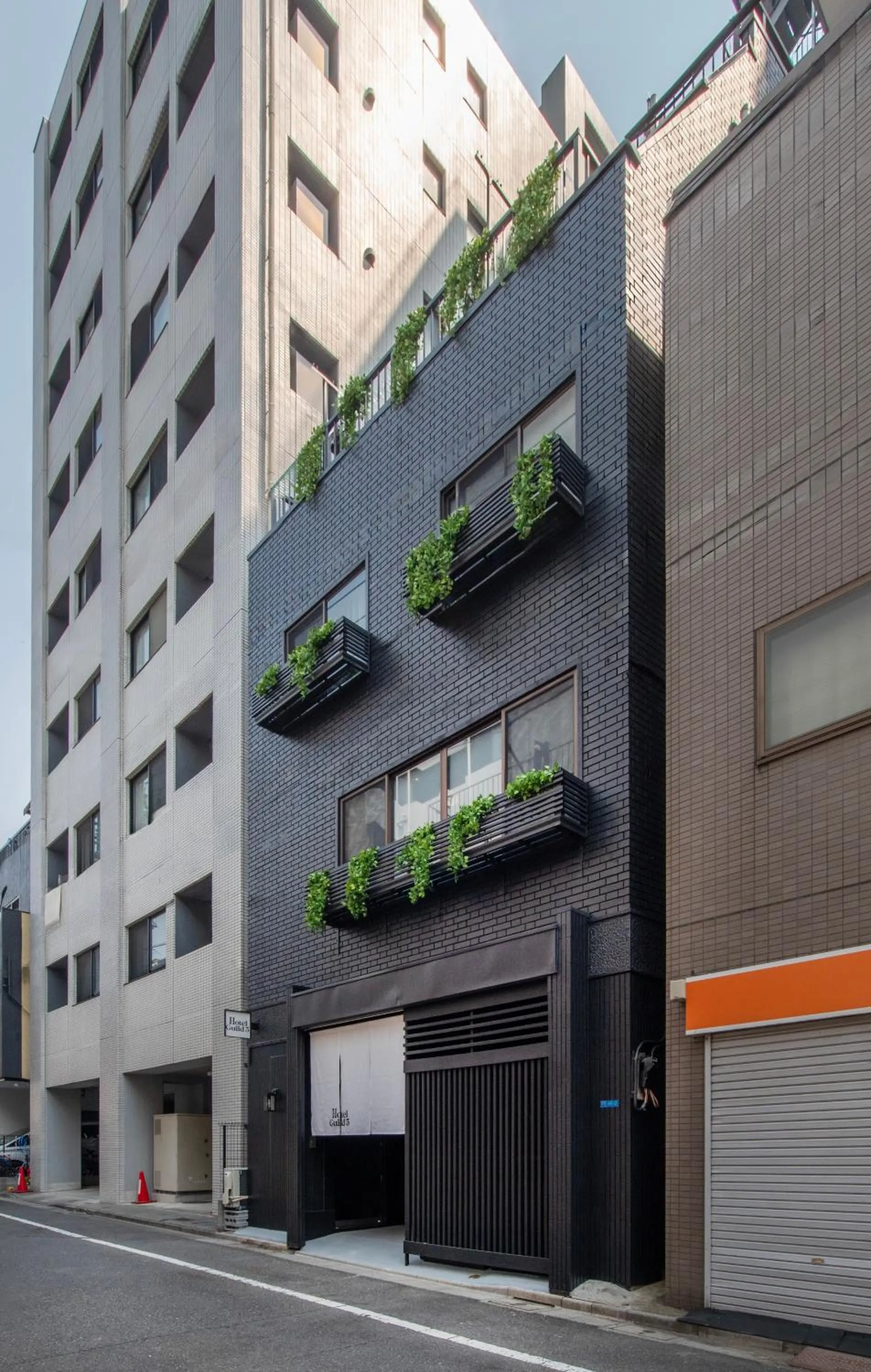 Property building in Hotel Guild 5