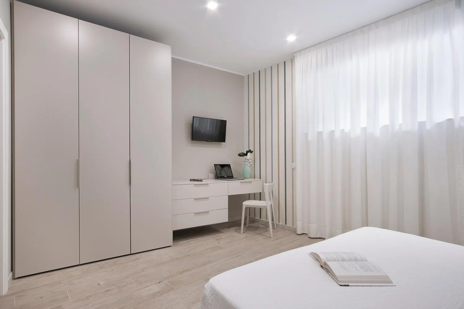 Bed in Residence Dolcemare