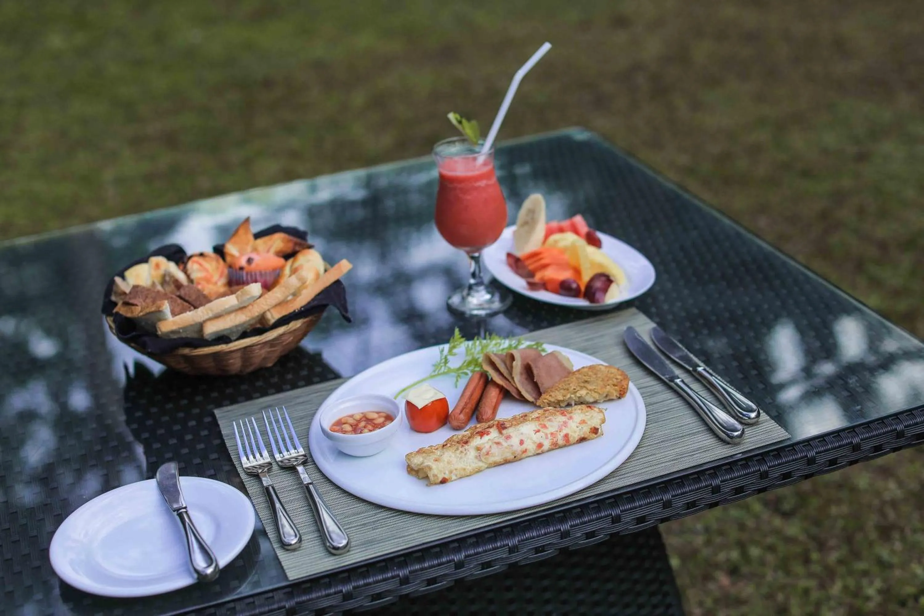 Continental breakfast in Palmstone Retreat