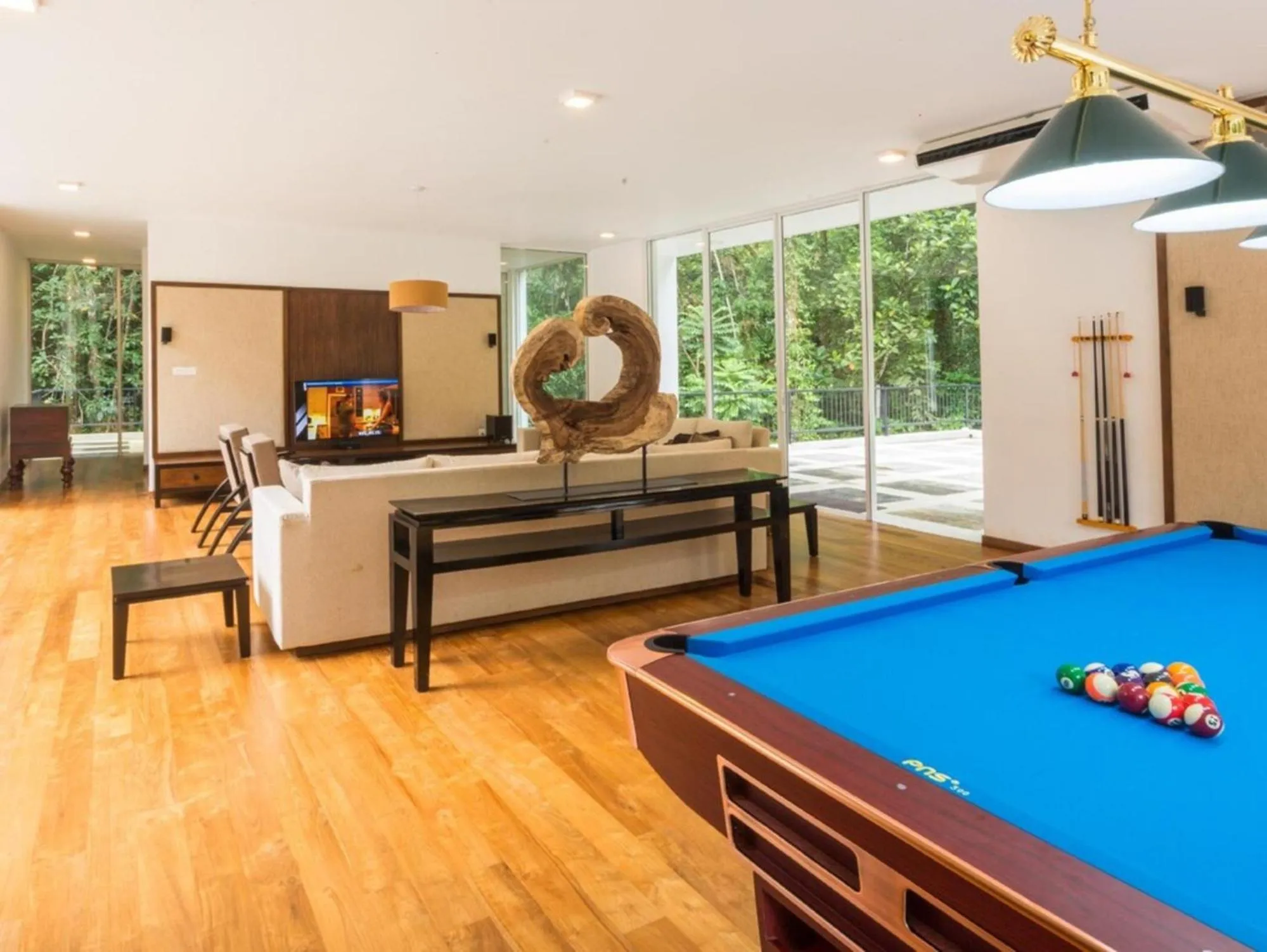 Game Room, Bed in Palmstone Retreat