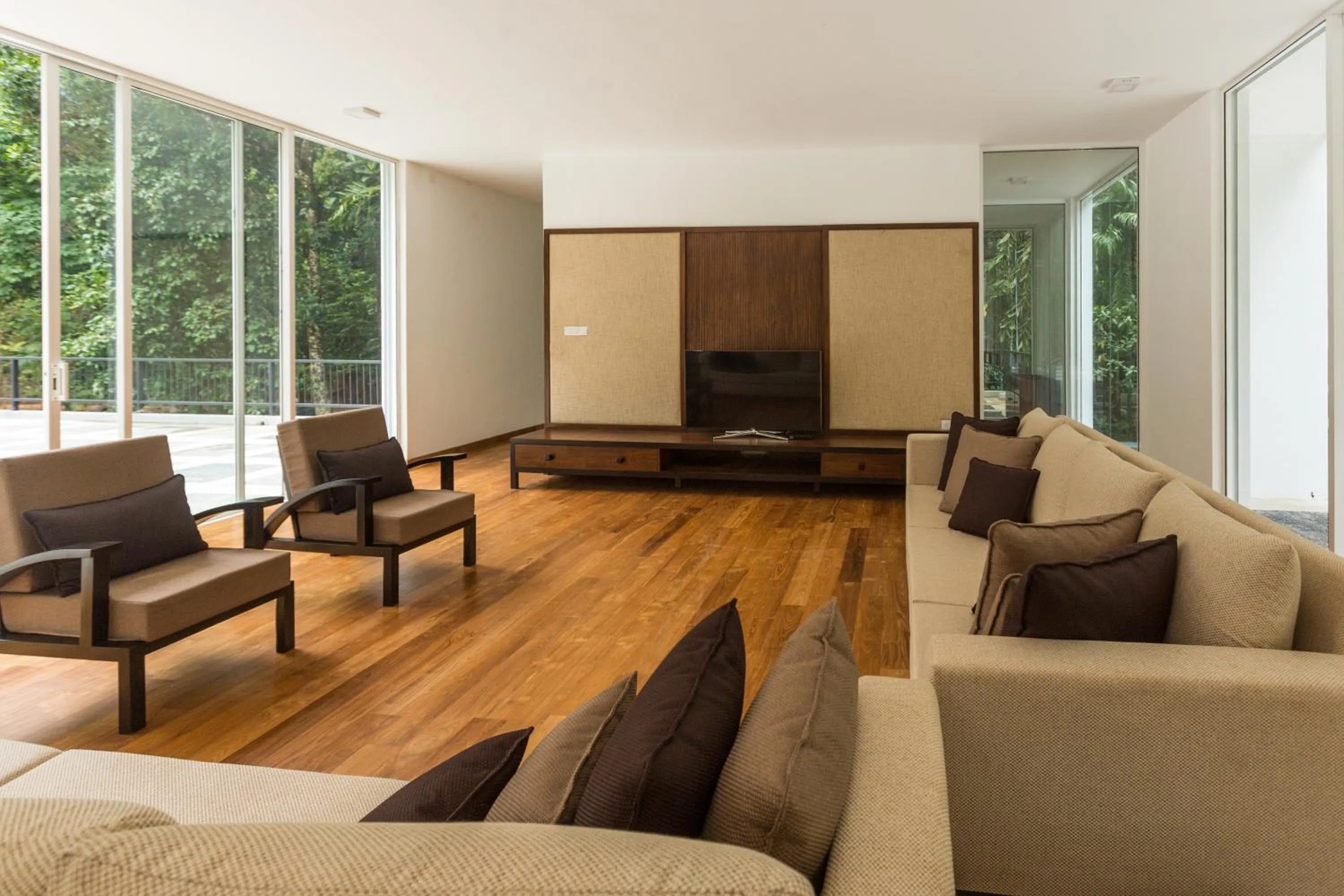 TV and multimedia in Palmstone Retreat