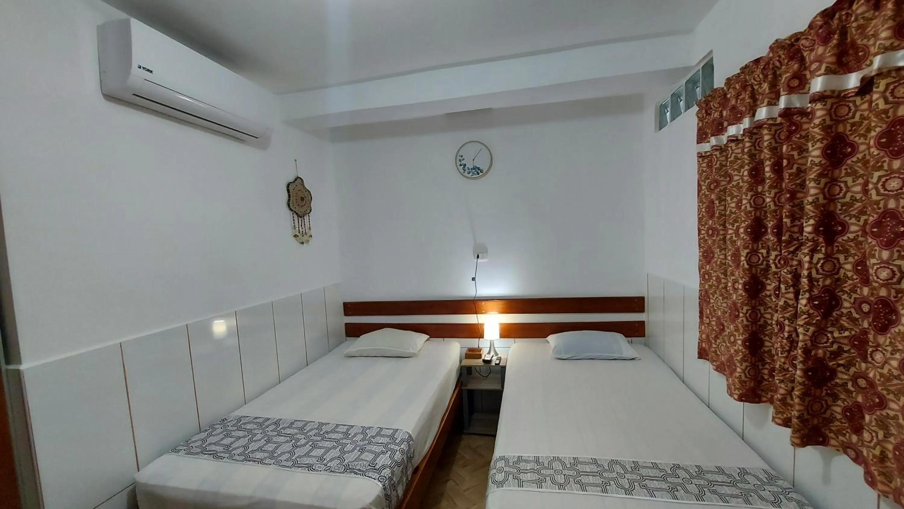 Photo of the whole room, Bed in Amazon House Hostel