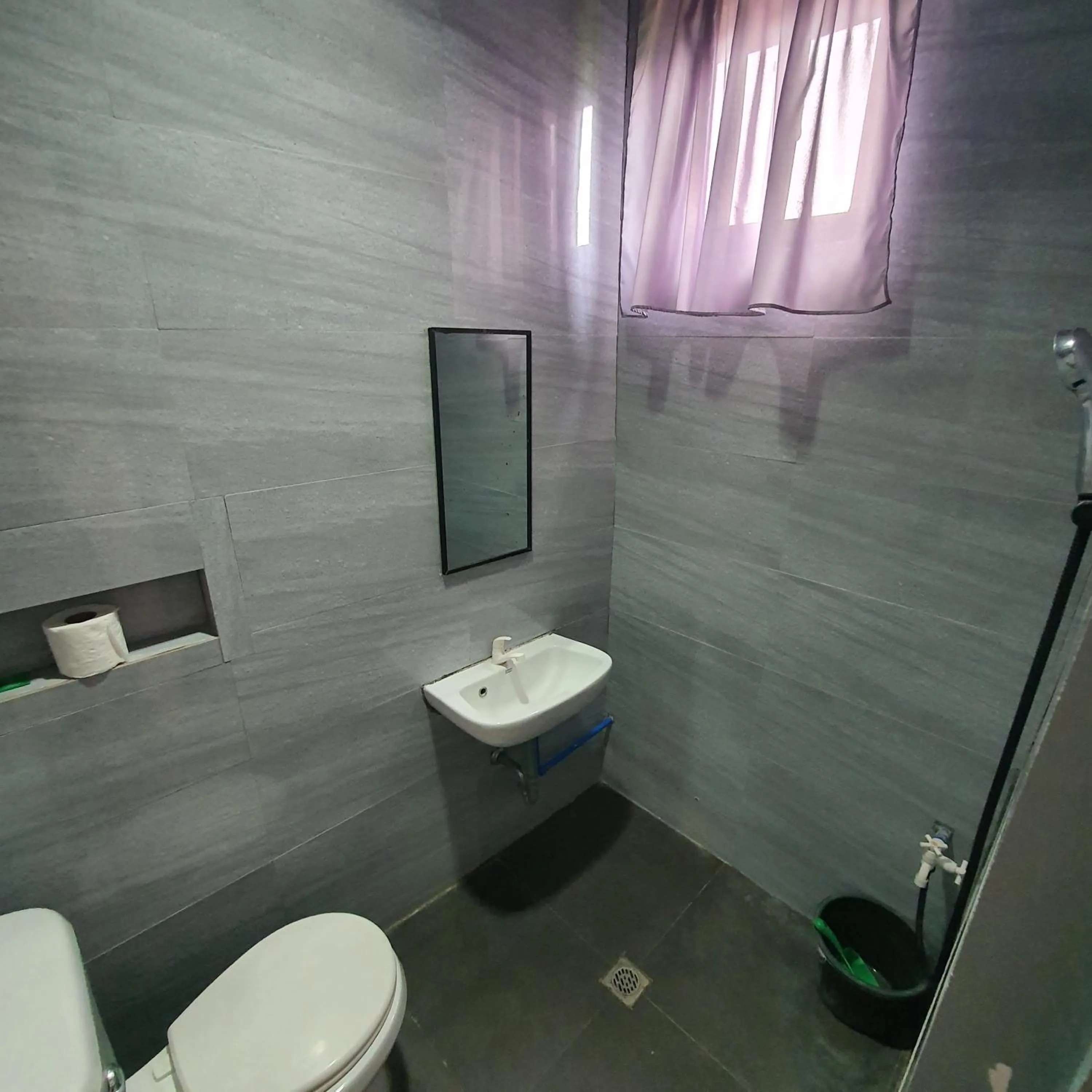 Toilet in AOSMECPoolCamp Hotel