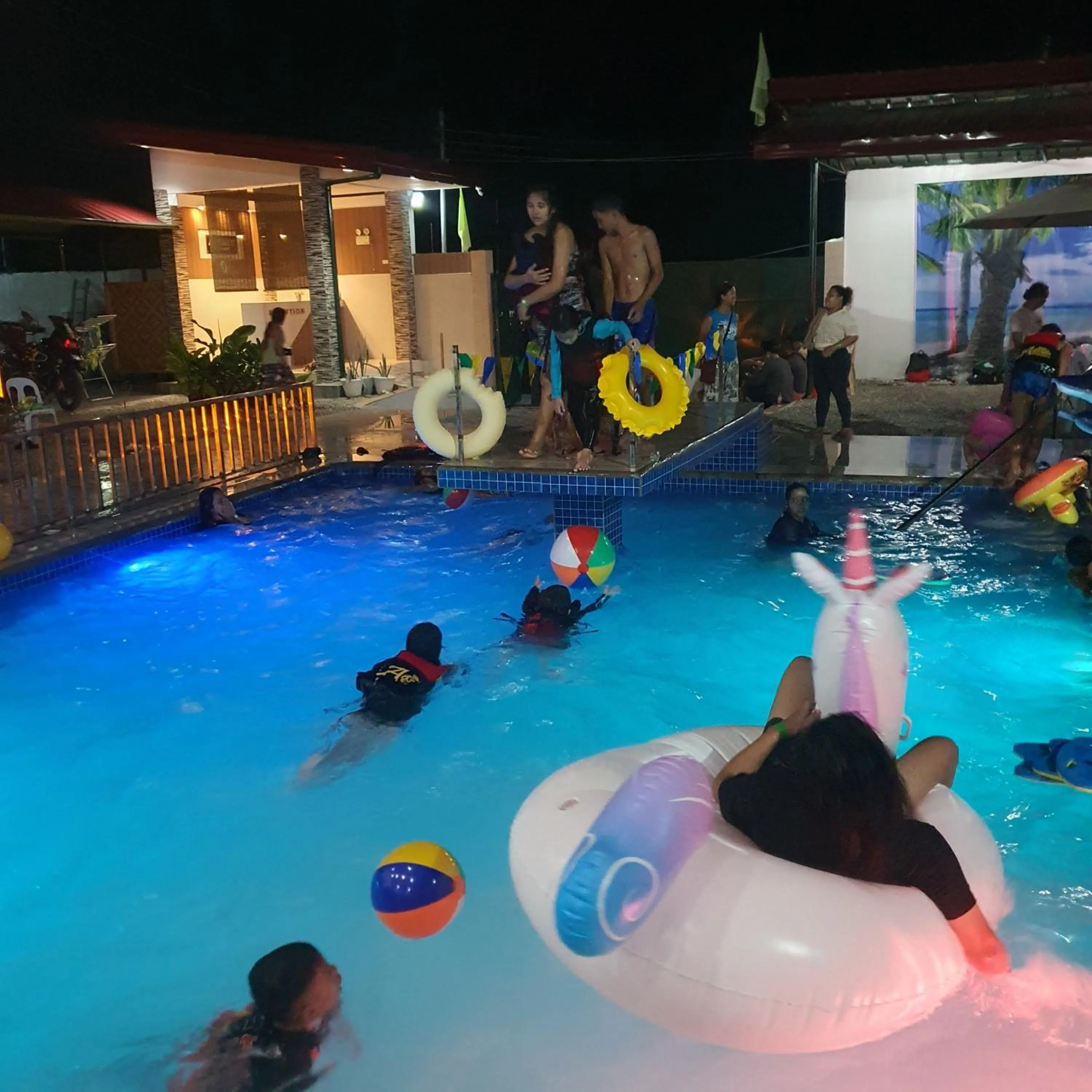 Swimming pool in AOSMECPoolCamp Hotel