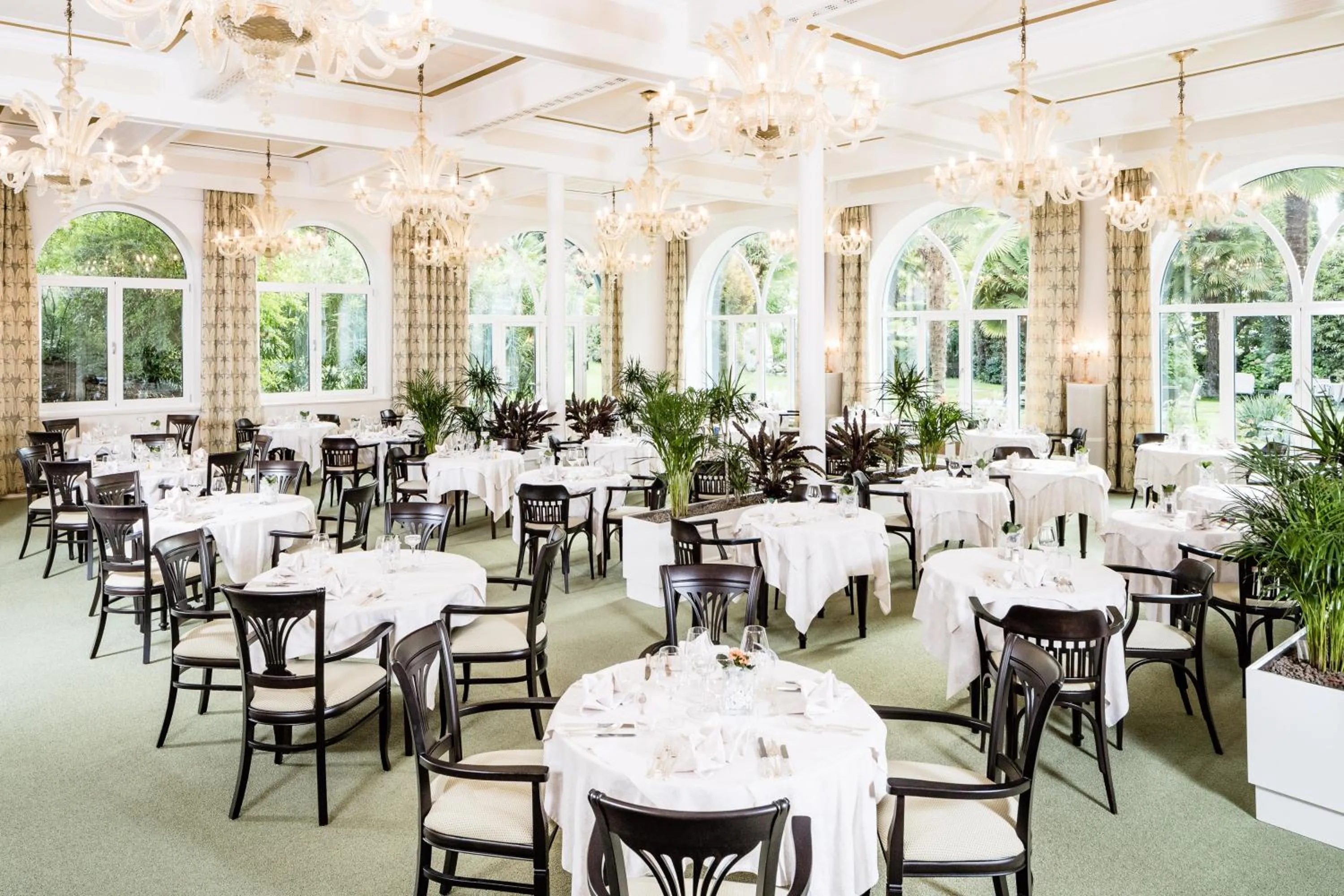 Restaurant/places to eat in Villa Bavaria