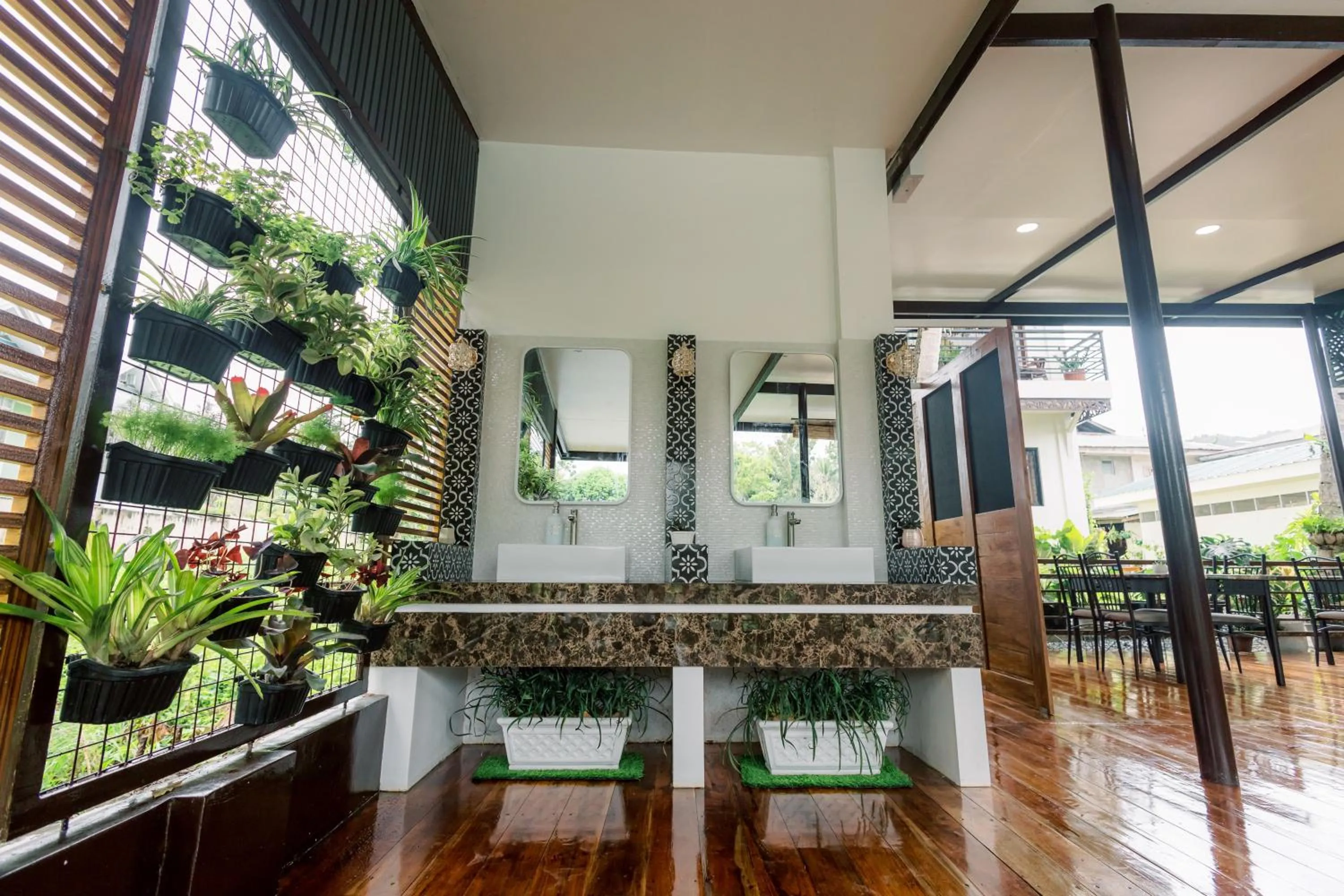 Restaurant/places to eat in Loboc Riverside Inn & Restaurant