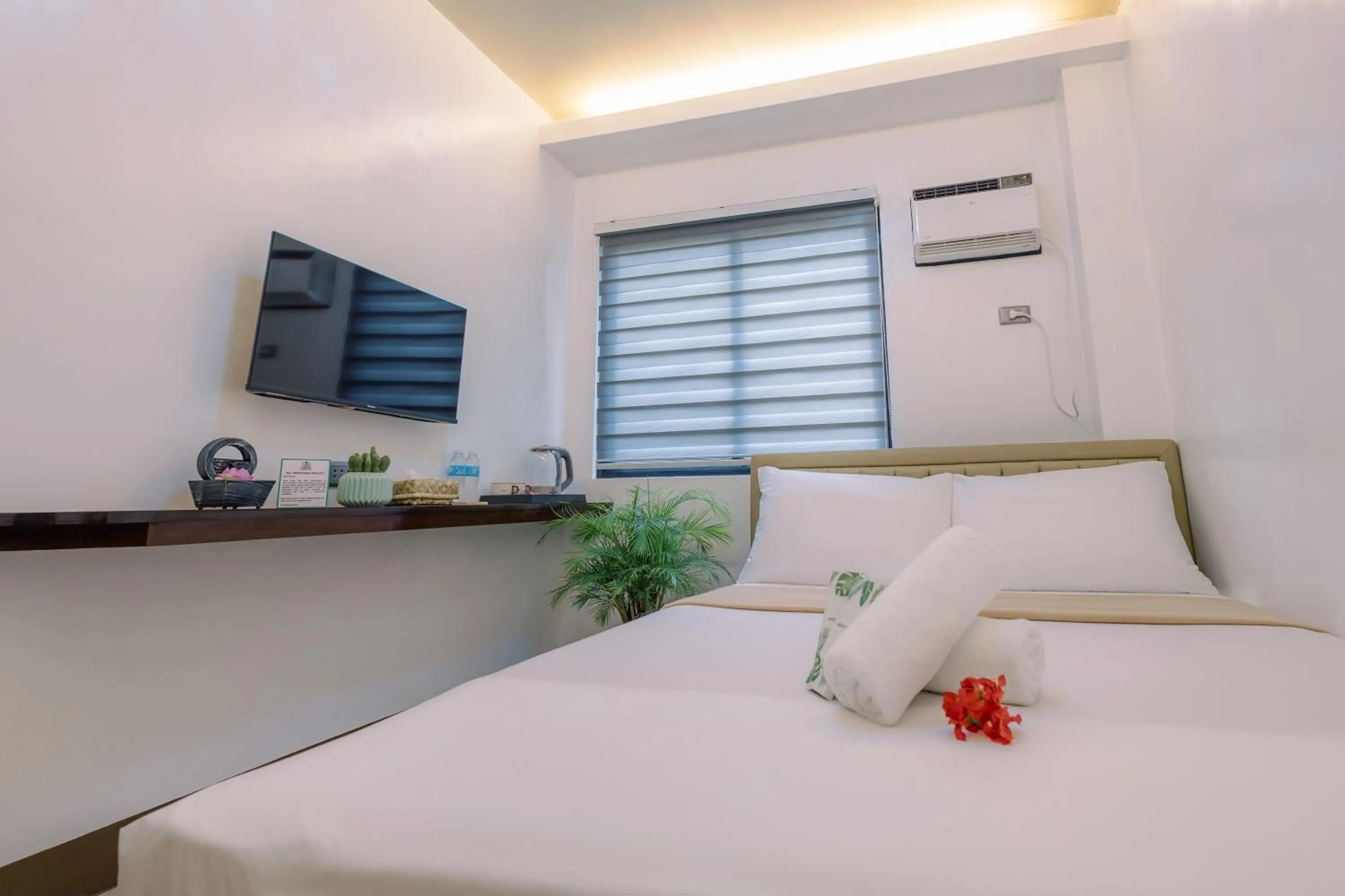 Bedroom, Bed in Loboc Riverside Inn & Restaurant