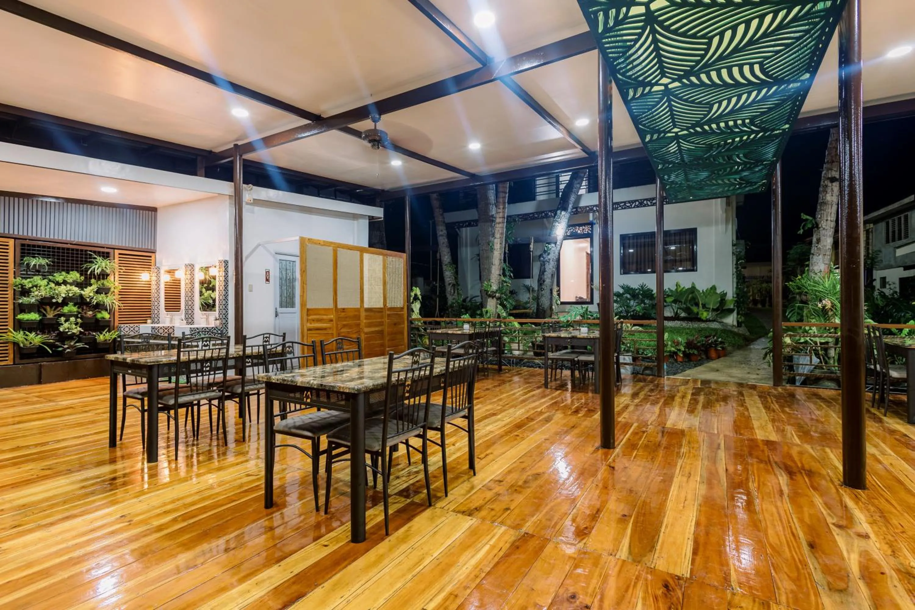 Restaurant/places to eat in Loboc Riverside Inn & Restaurant