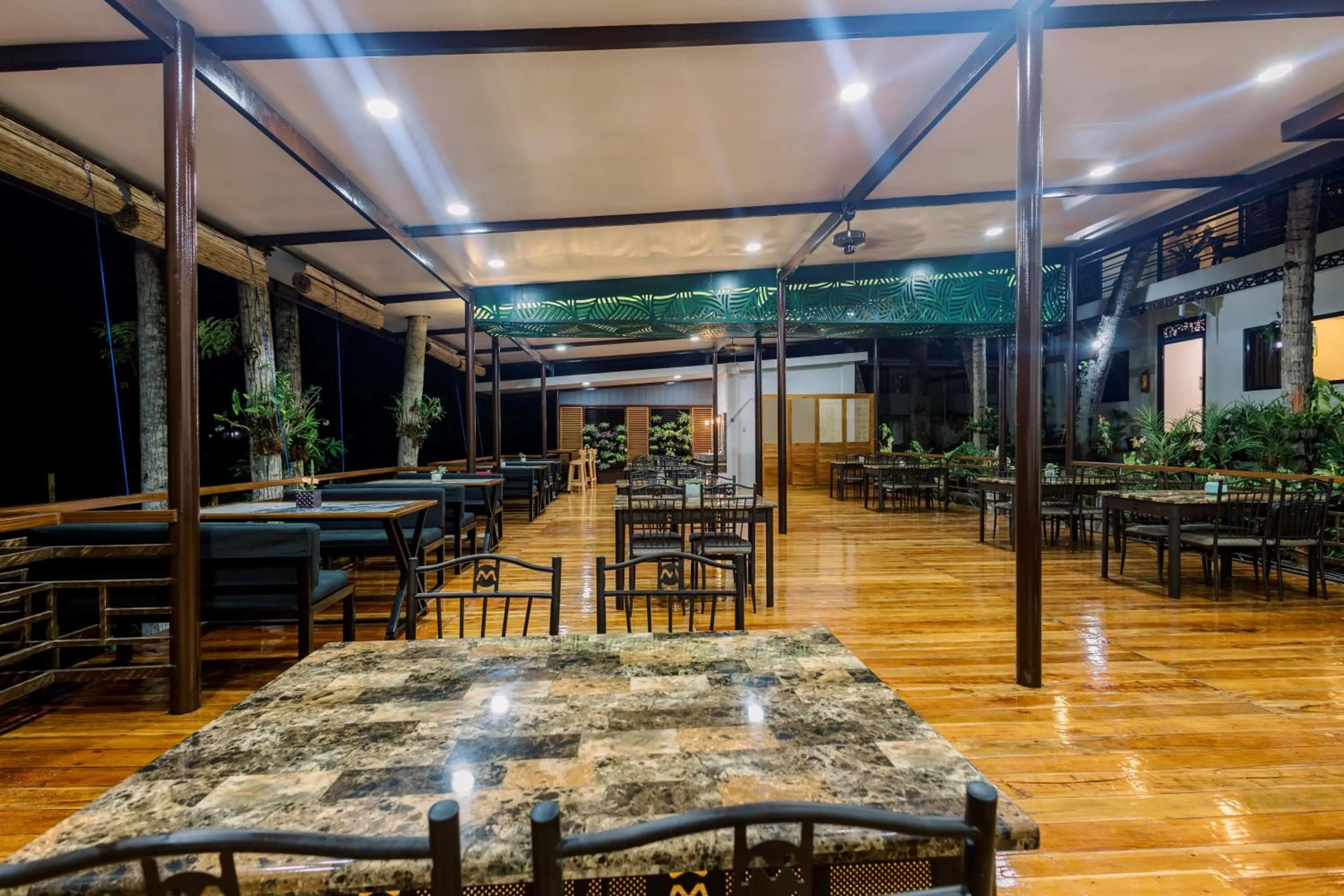 Restaurant/places to eat in Loboc Riverside Inn & Restaurant