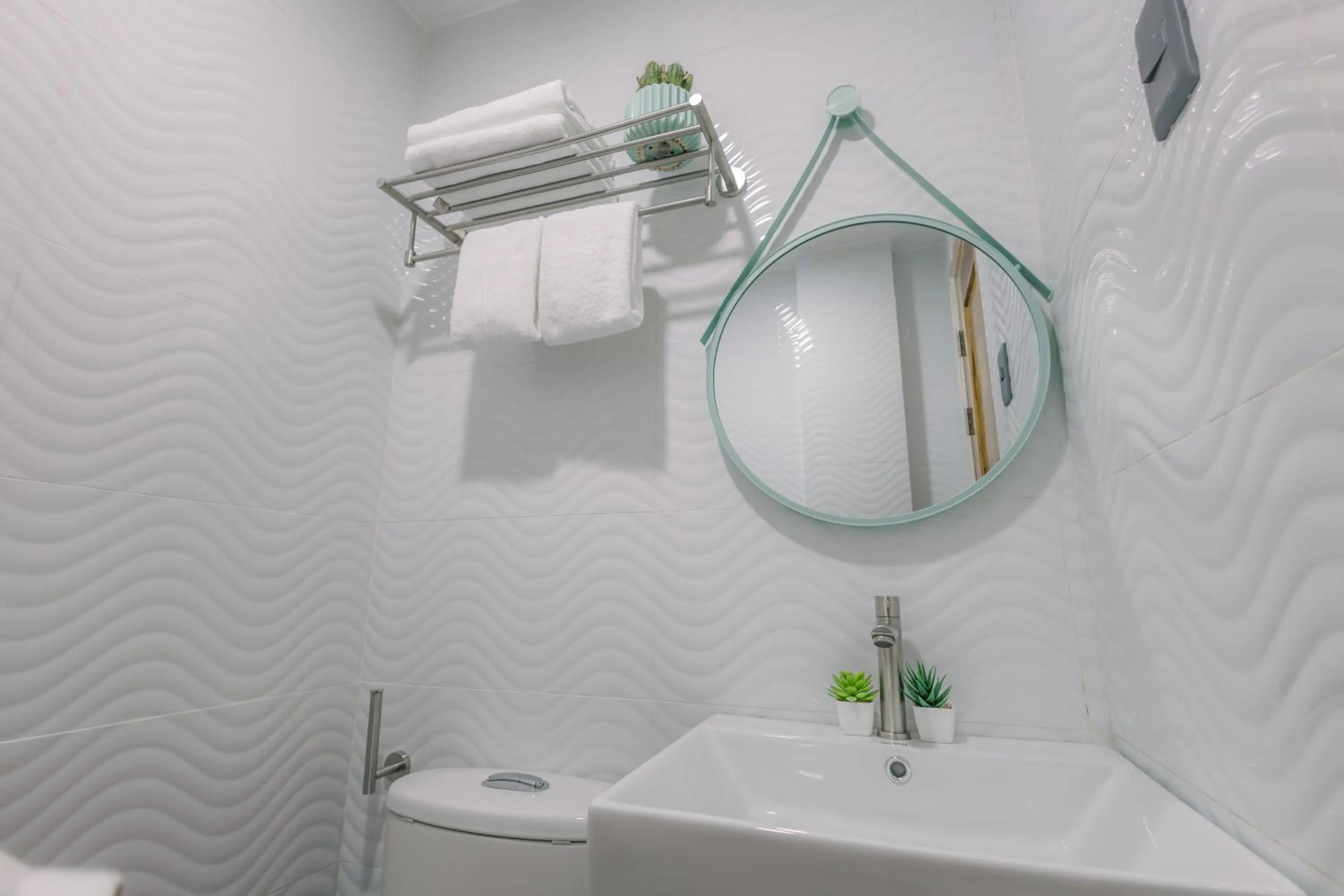 Bathroom in Loboc Riverside Inn & Restaurant