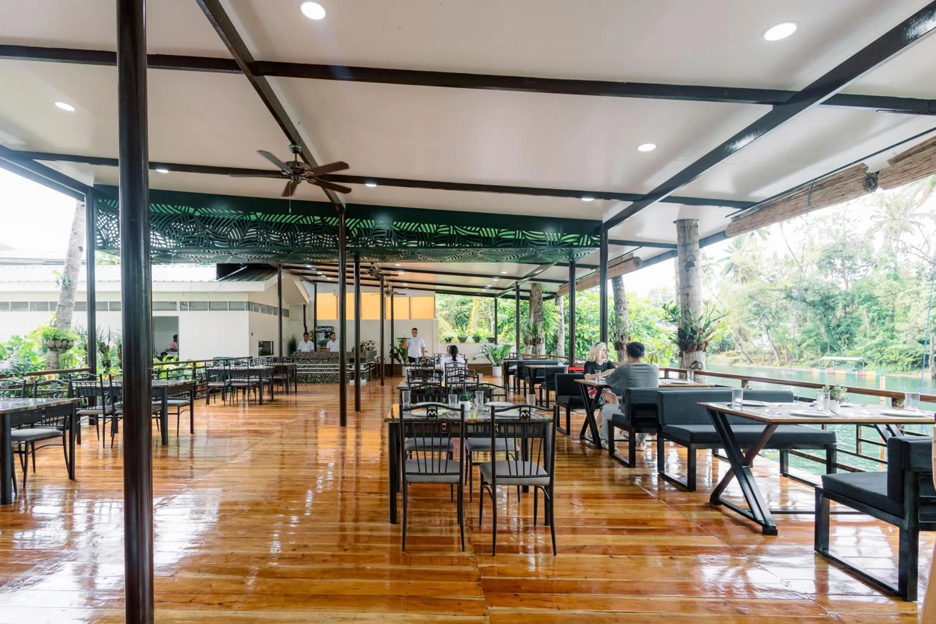 Restaurant/places to eat in Loboc Riverside Inn & Restaurant