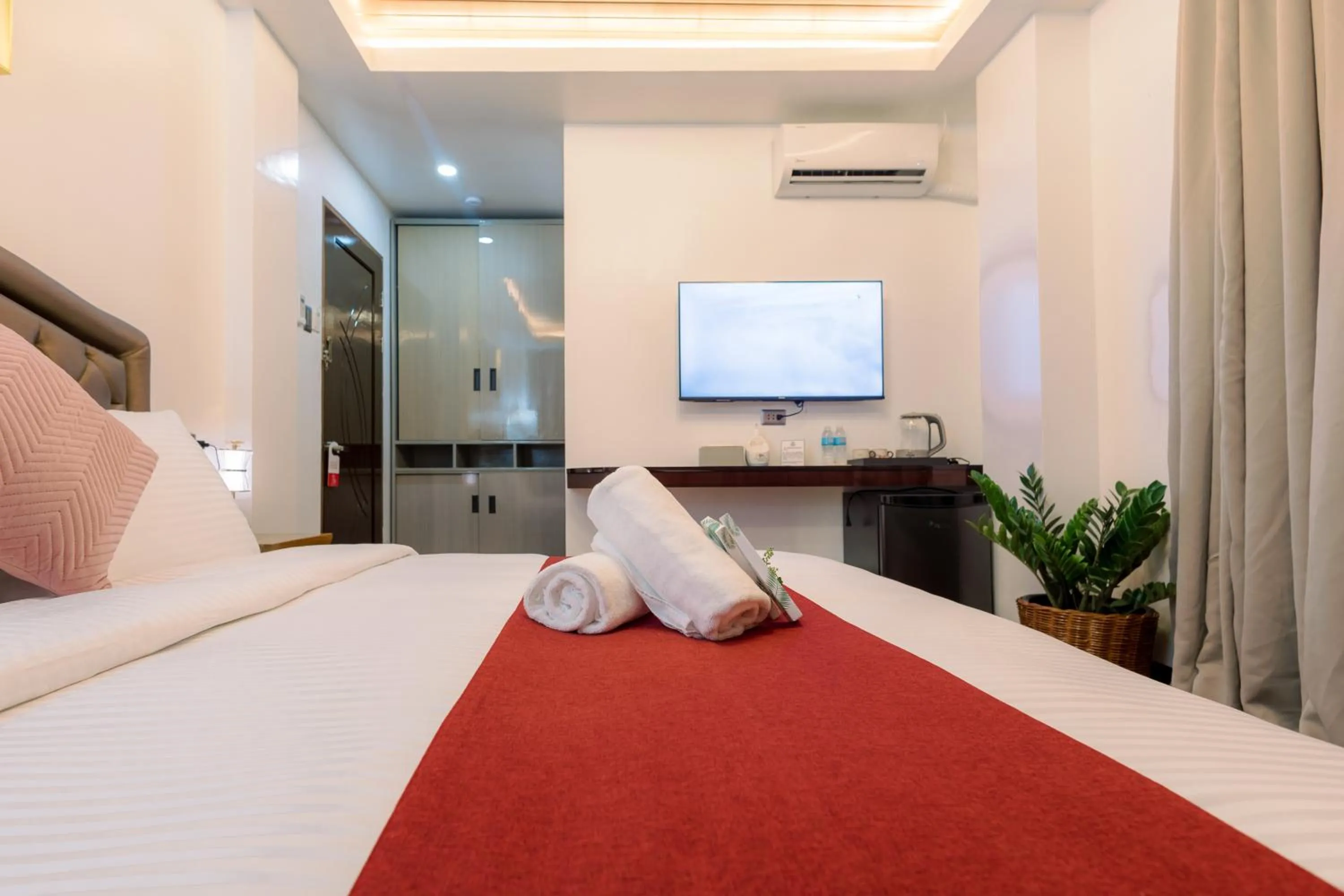 Bedroom, Bed in Loboc Riverside Inn & Restaurant