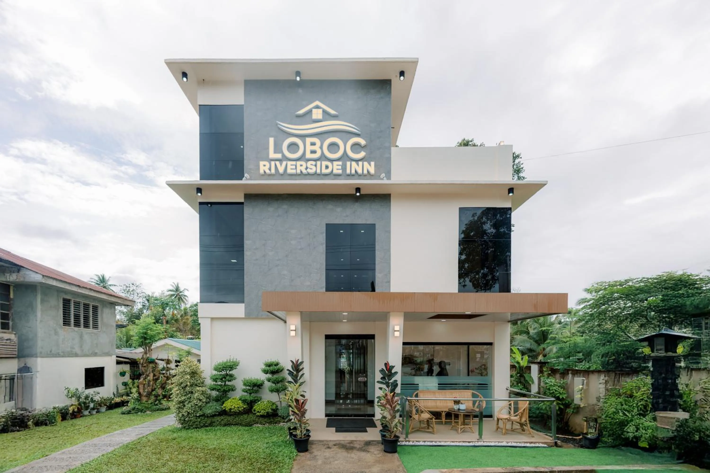 Property building in Loboc Riverside Inn & Restaurant