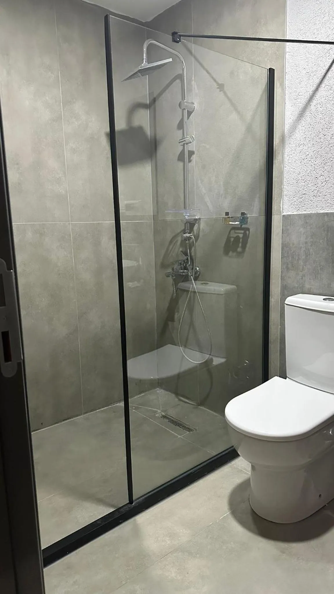 Shower in Trio Palace