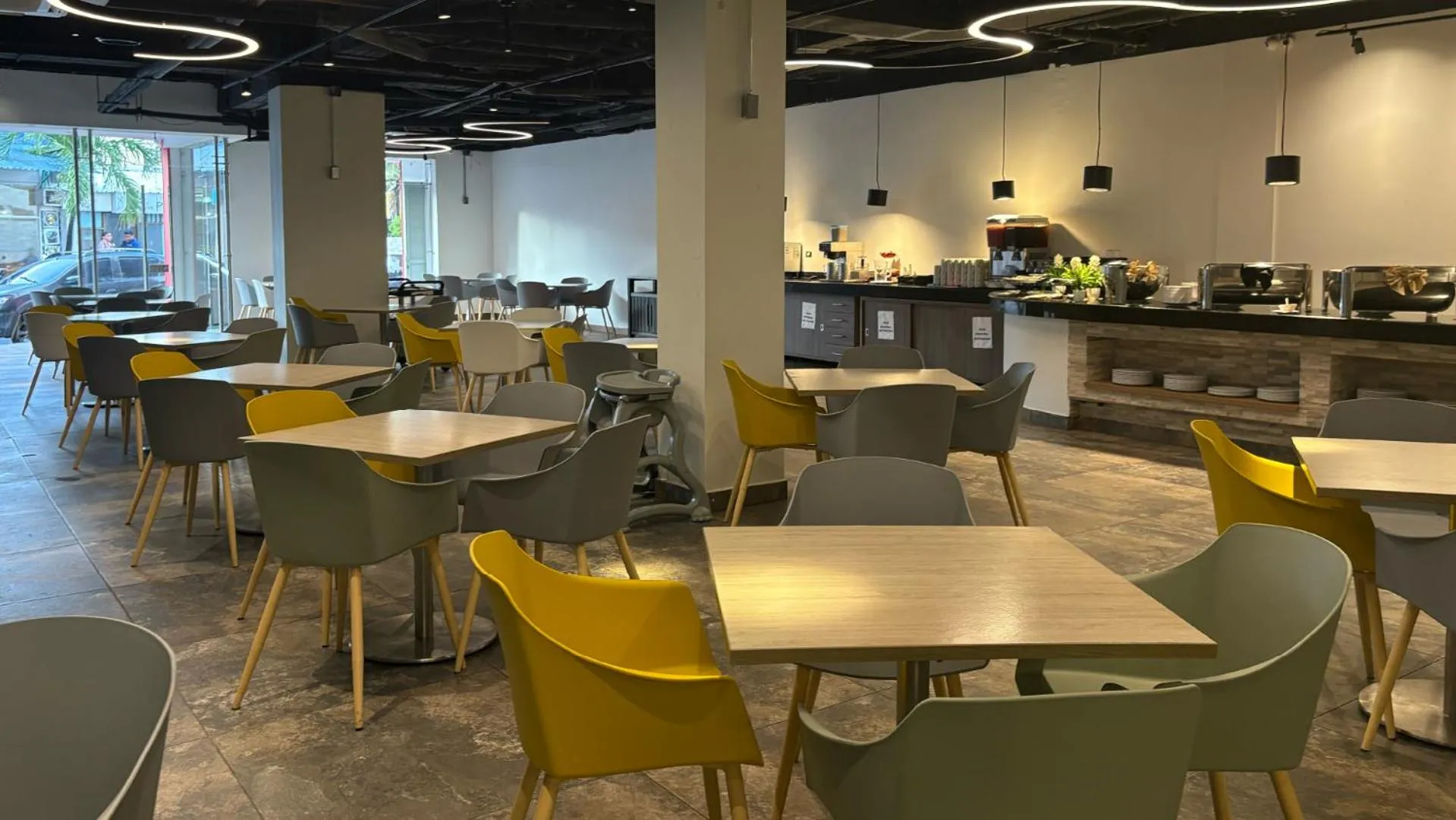 Restaurant/places to eat in Hotel Portobelo Plaza las Ámericas