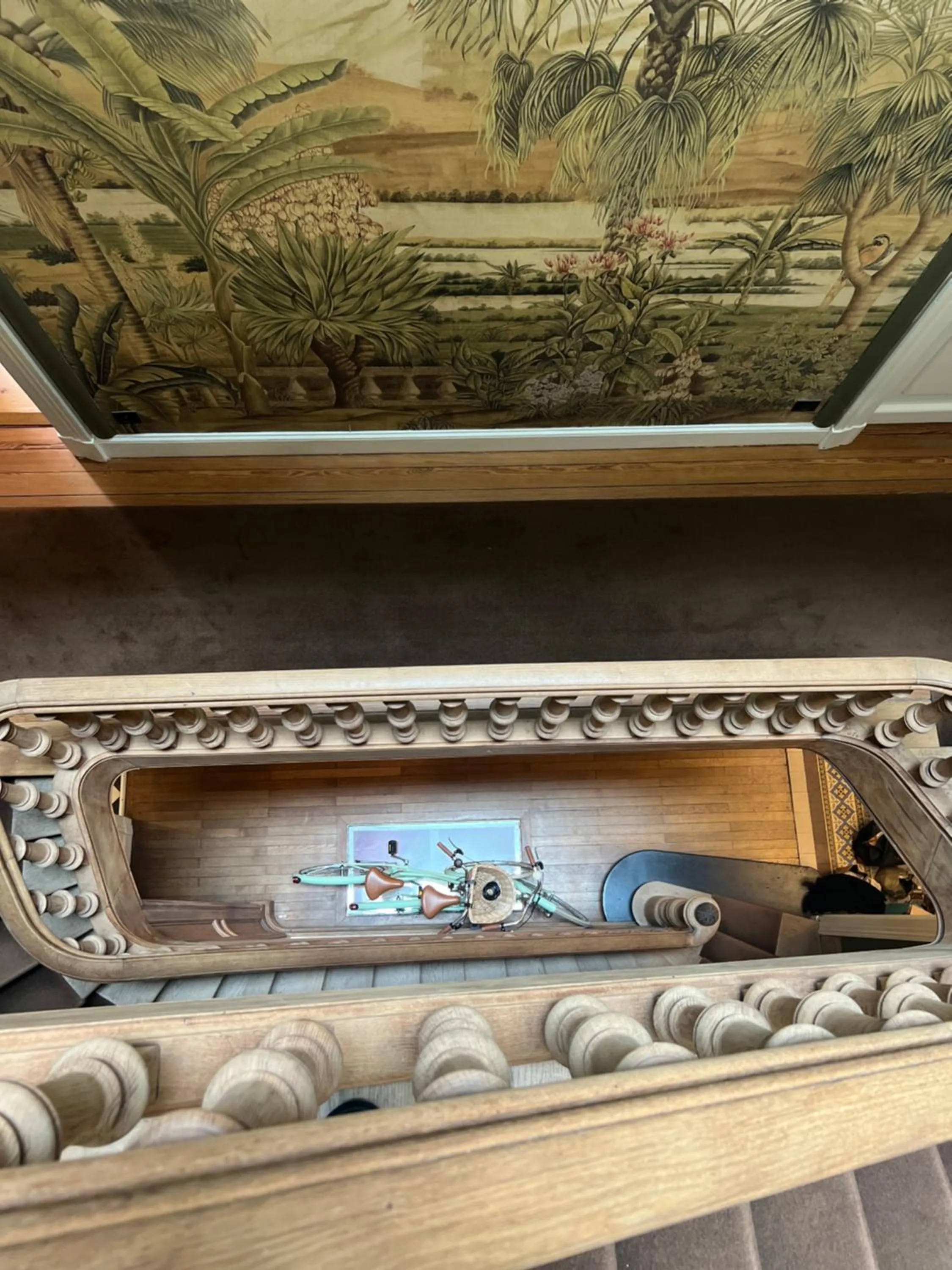 Decorative detail in La Course