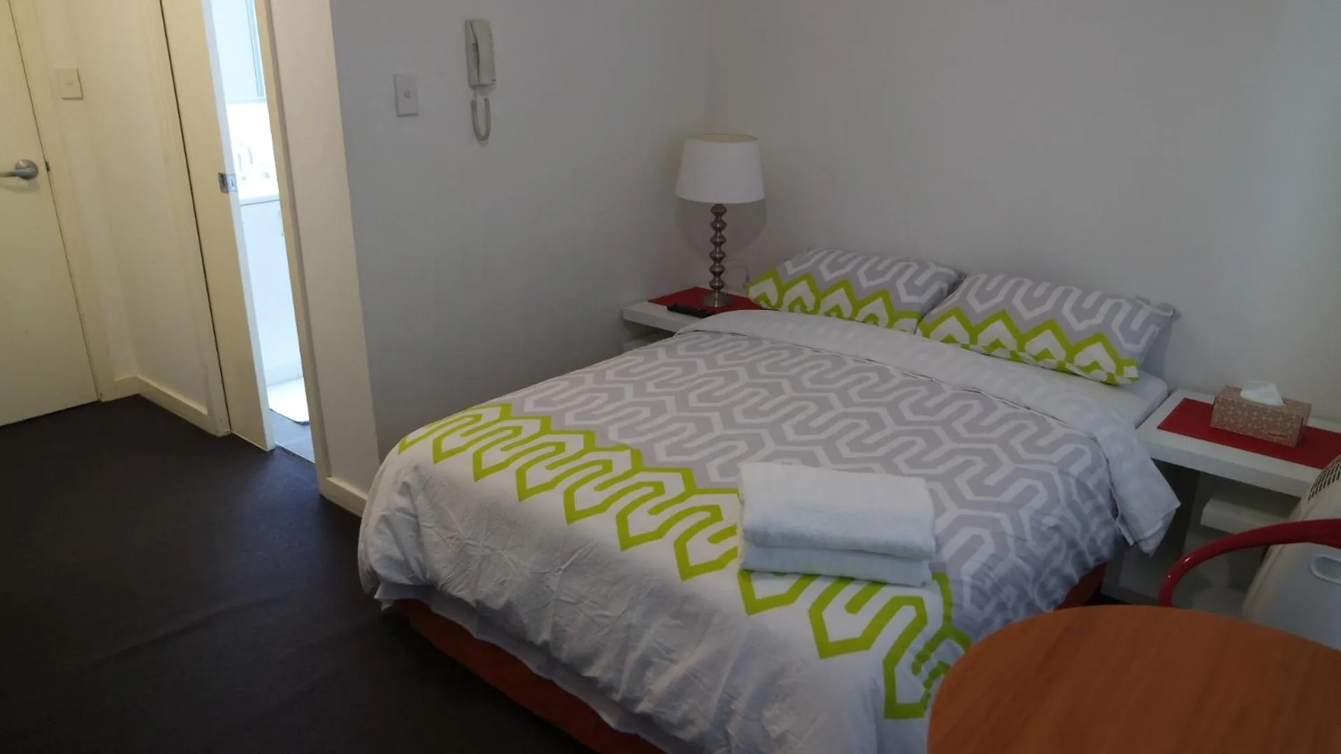 Photo of the whole room, Bed in Cityview Studio Accommodation