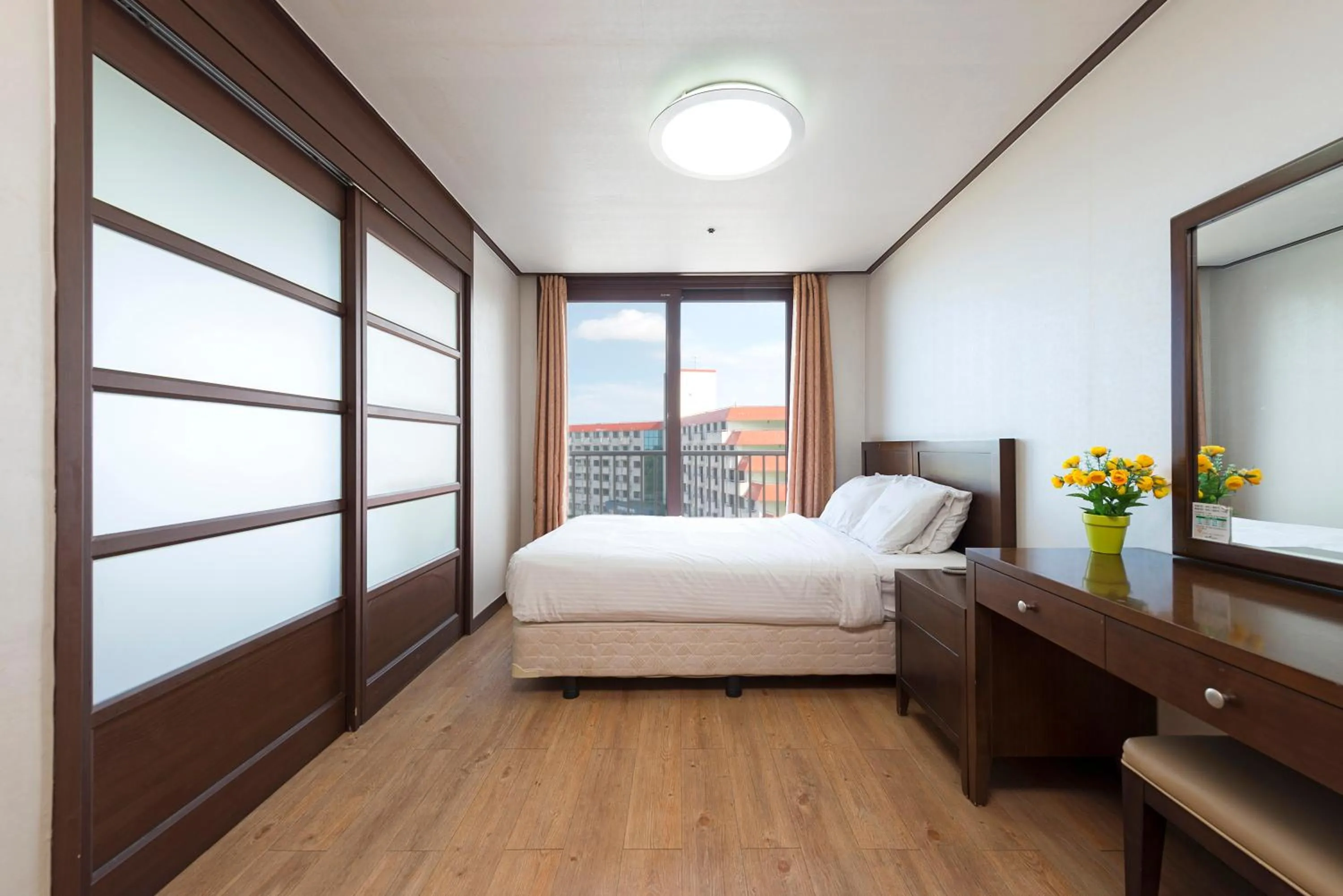 Bed in Hyundai Soo Resort Sokcho