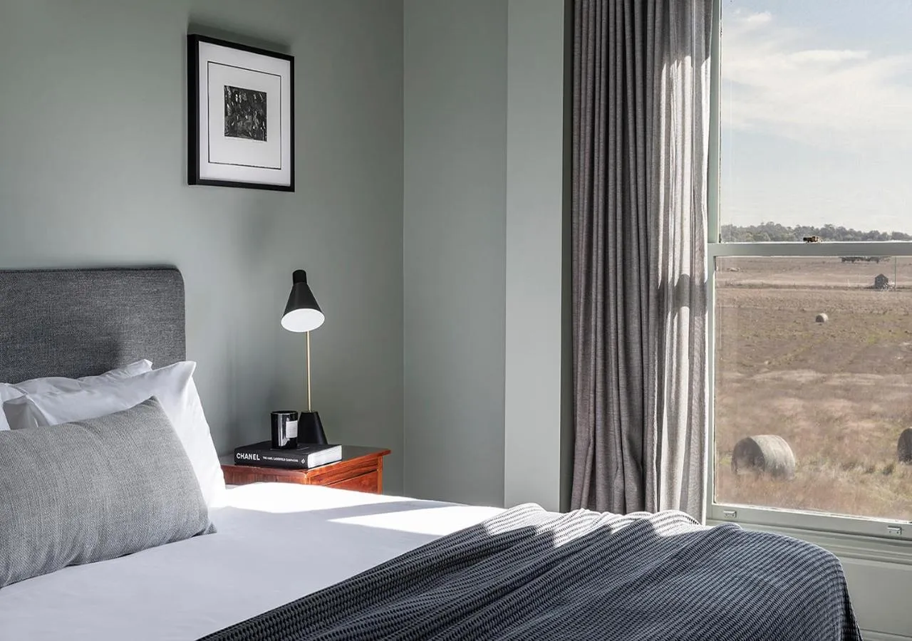 Bedroom, Bed in Cleveland Estate