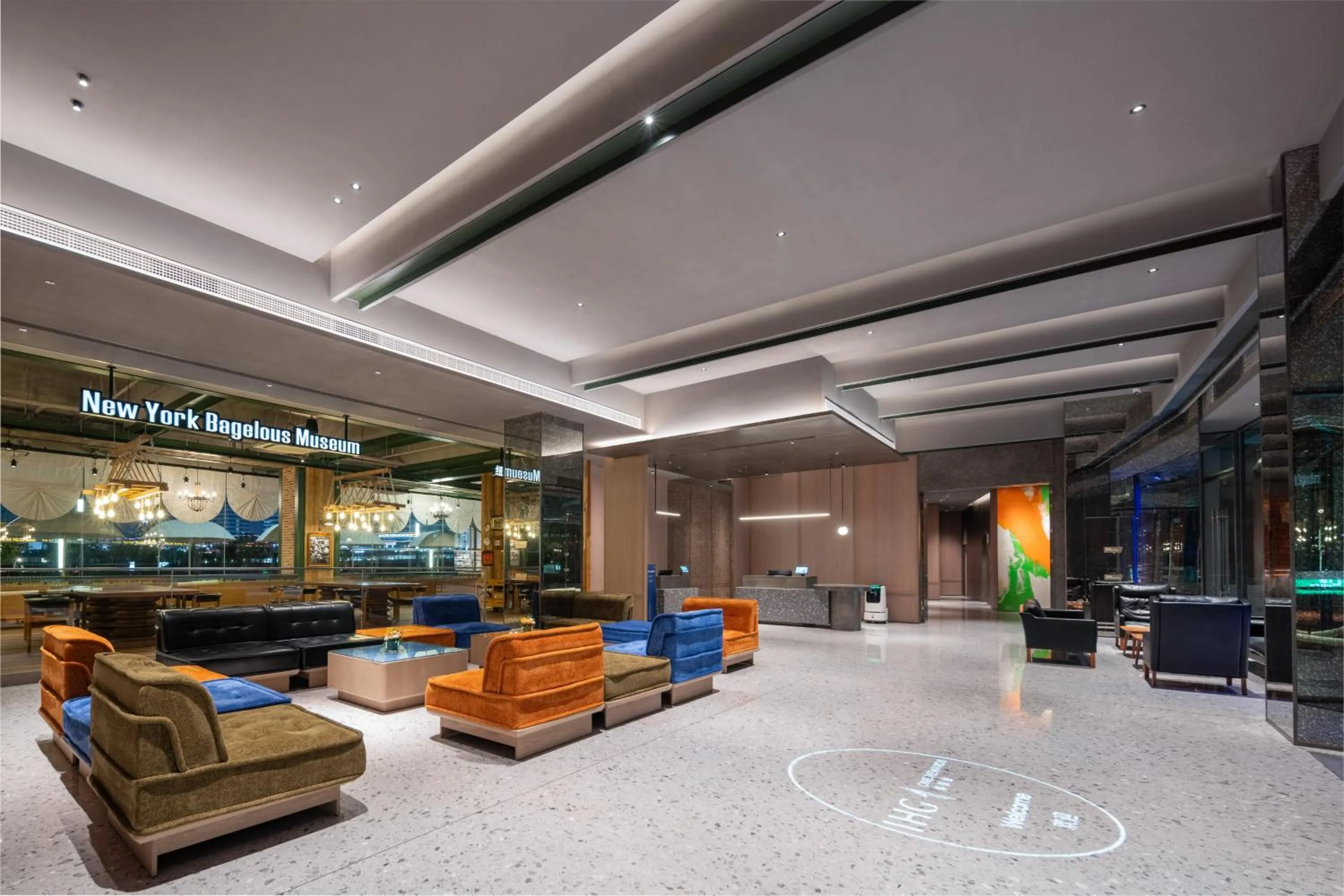 Lobby or reception in Holiday Inn Express Suzhou North Station by IHG