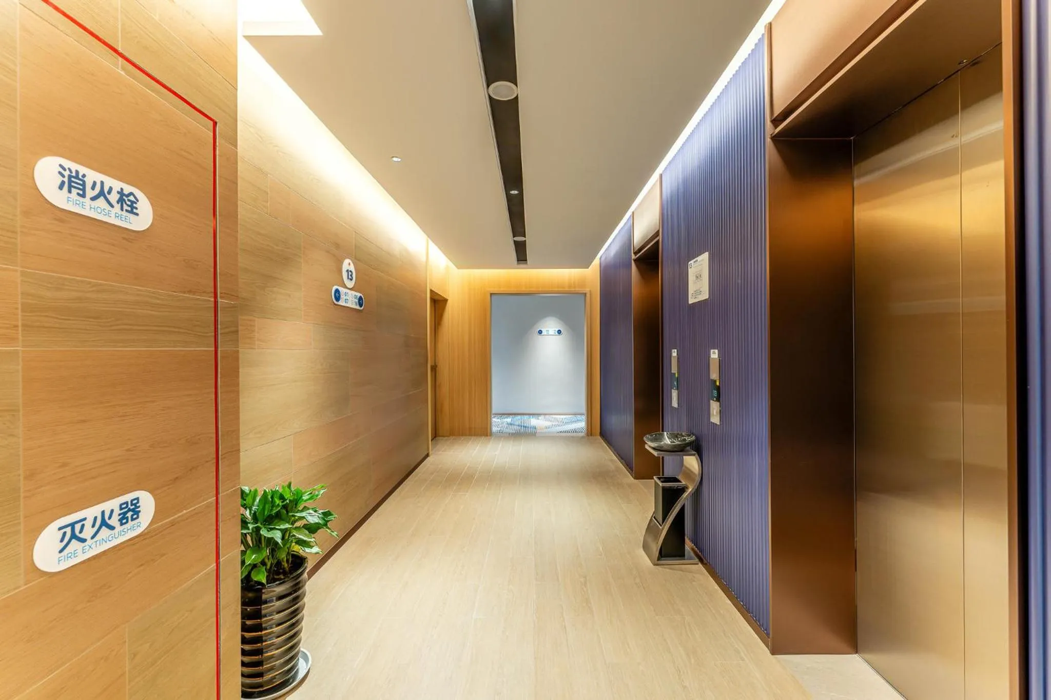 Lobby or reception in Holiday Inn Express Kunshan Yushan by IHG