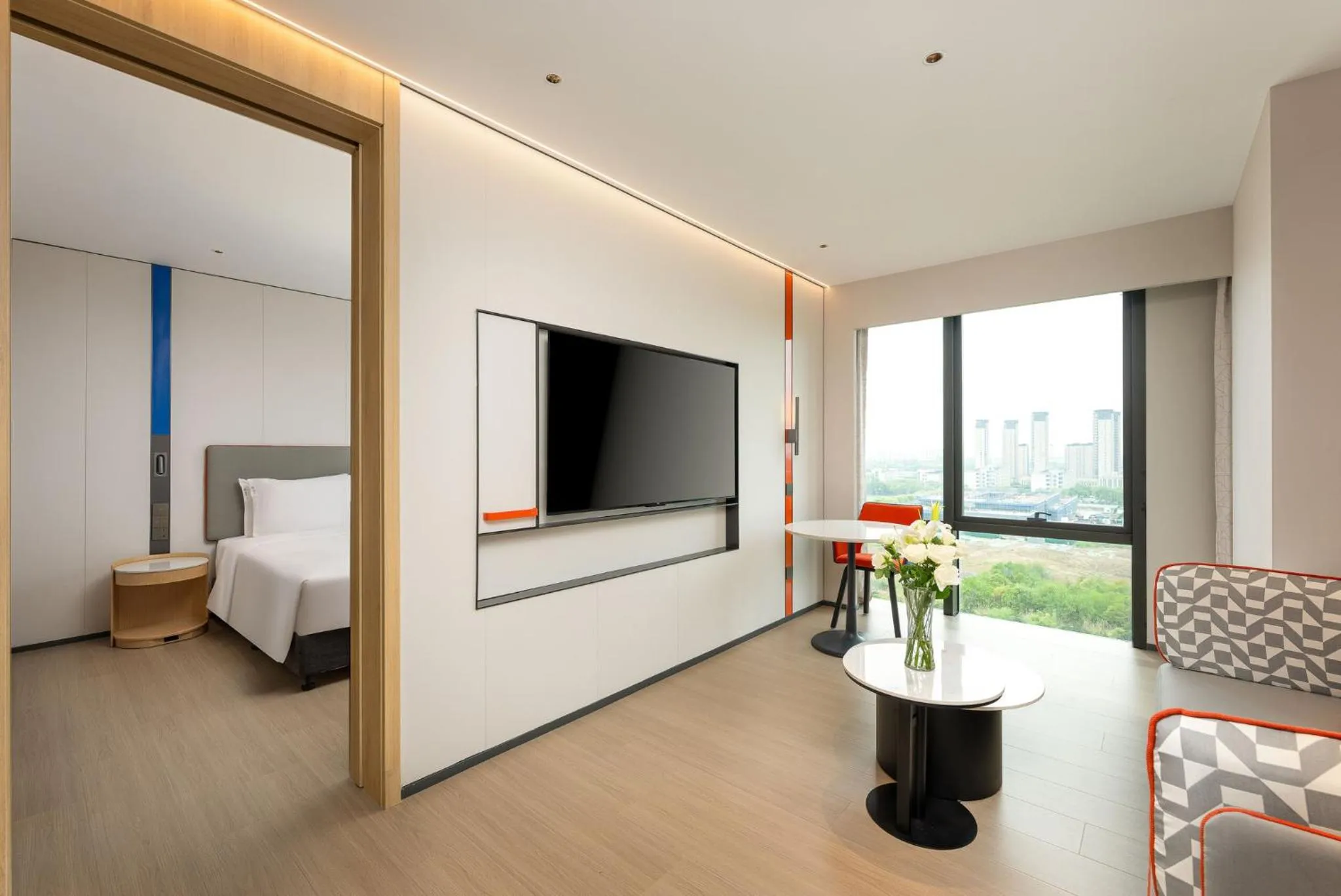 Photo of the whole room, Bed in Holiday Inn Express Kunshan Yushan by IHG