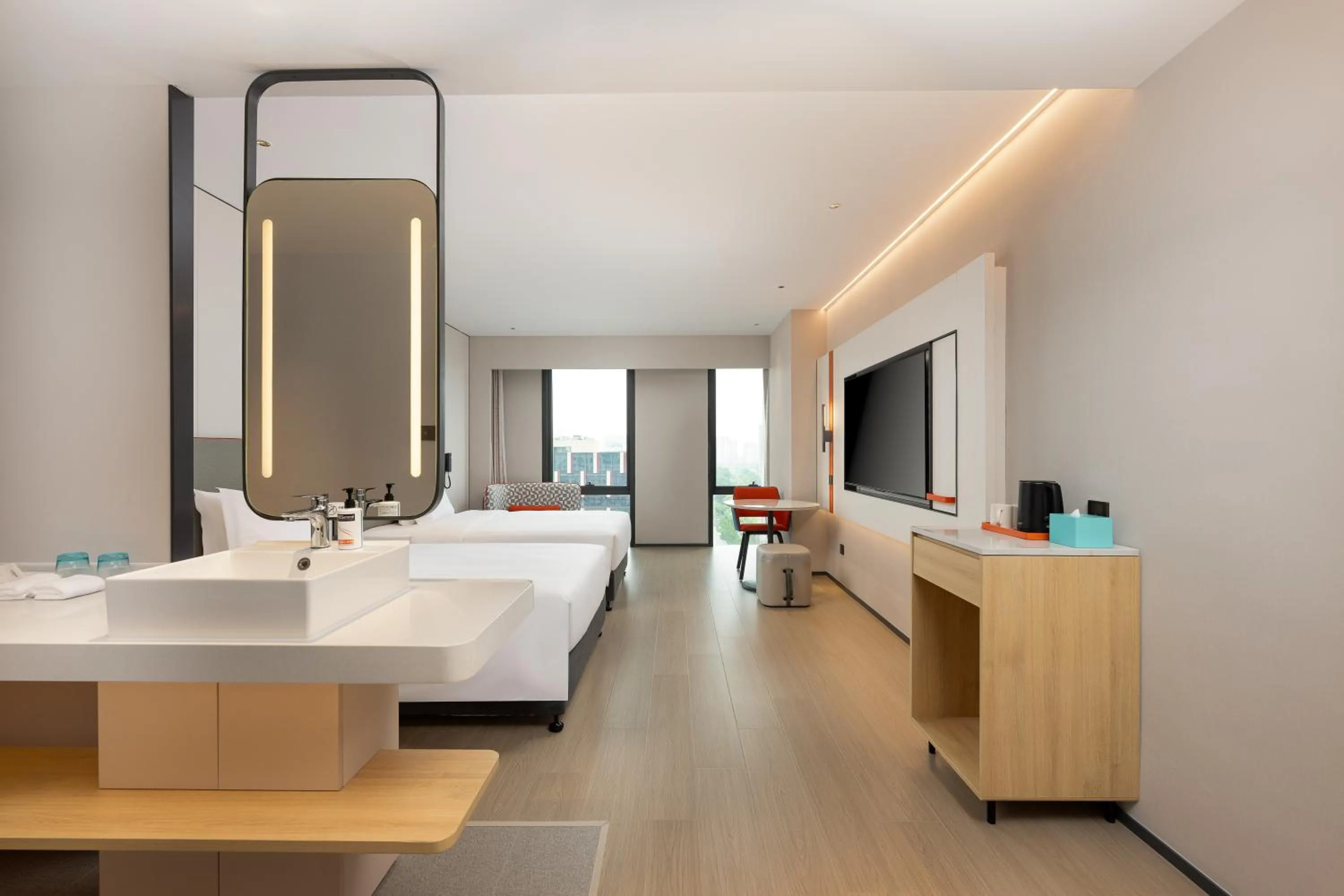 Seating area, Bed in Holiday Inn Express Kunshan Yushan by IHG