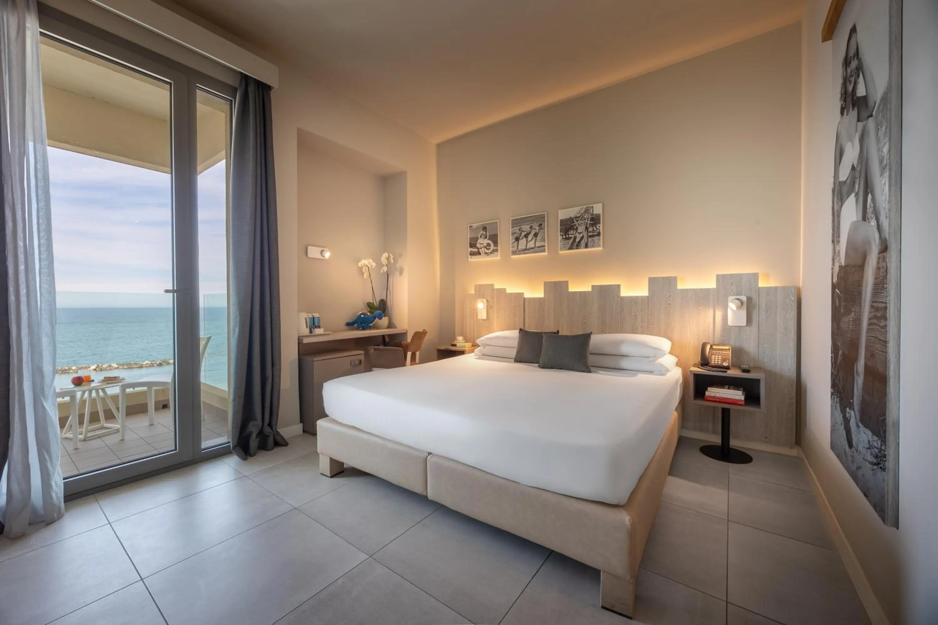 Bedroom, Bed in Nautilus Family Hotel