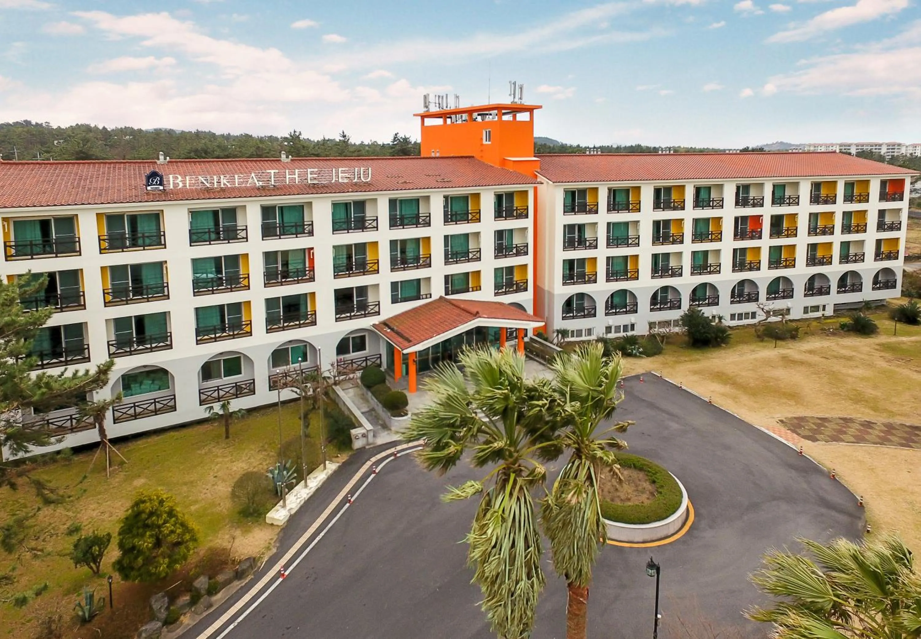 Facade/entrance, Property Building in Benikea  The Jeju Resort