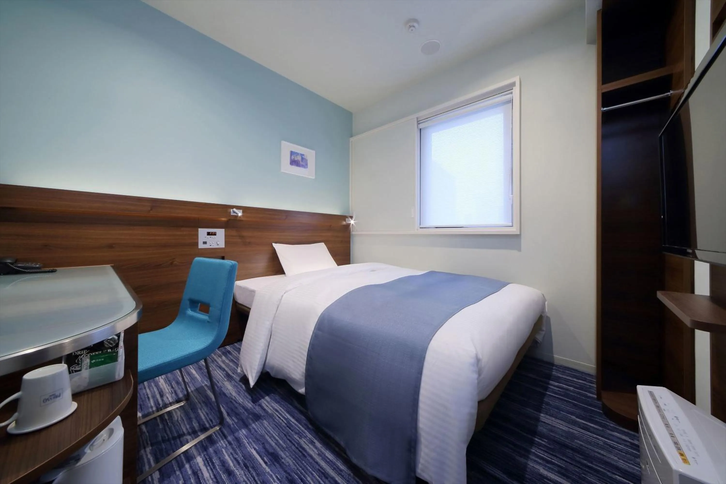 Photo of the whole room, Bed in Keio Presso Inn Akasaka