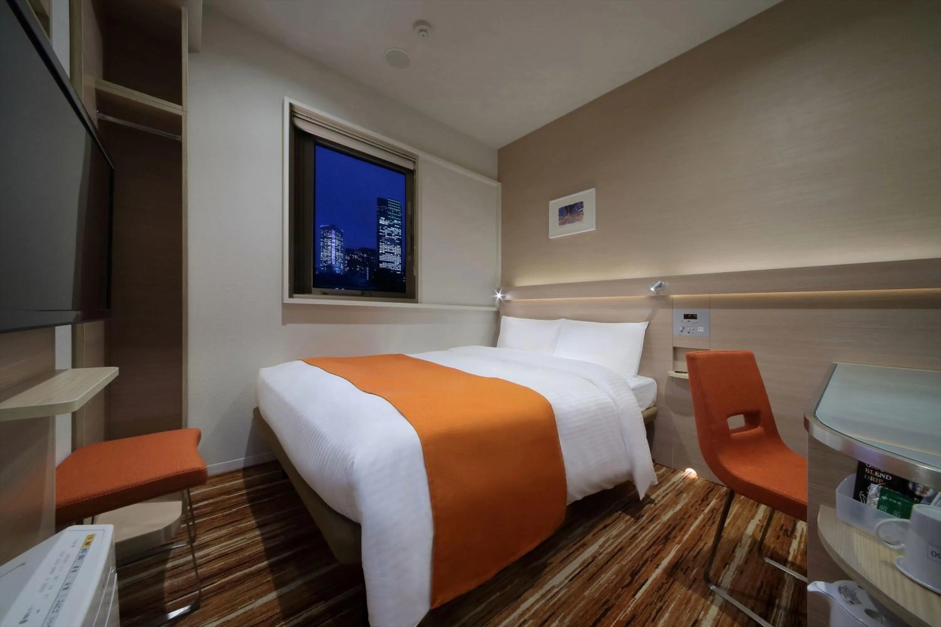 Photo of the whole room, Bed in Keio Presso Inn Akasaka