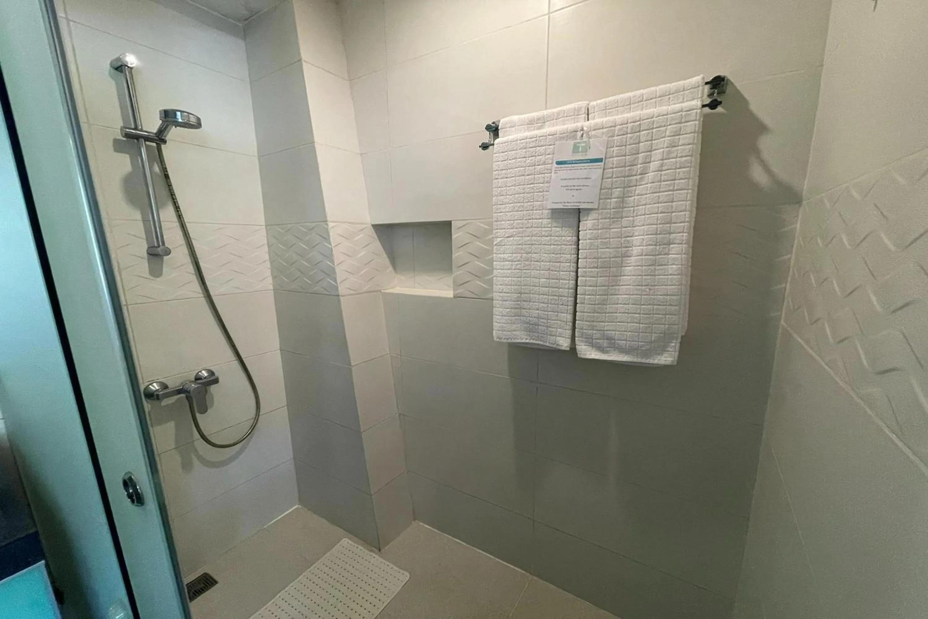 Bathroom in T House Tagaytay